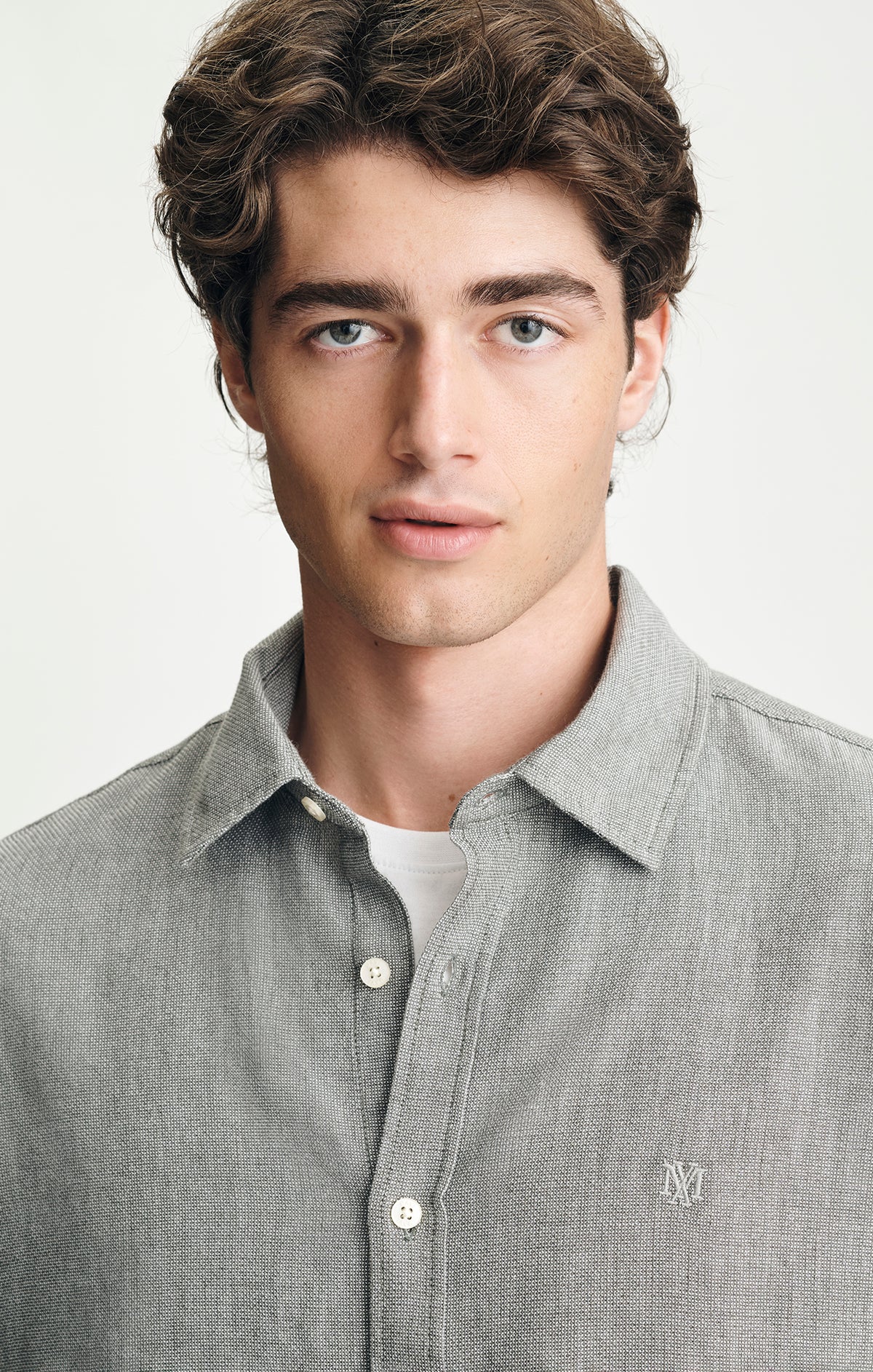SLIM BUTTON-UP SHIRT IN KAMBABA