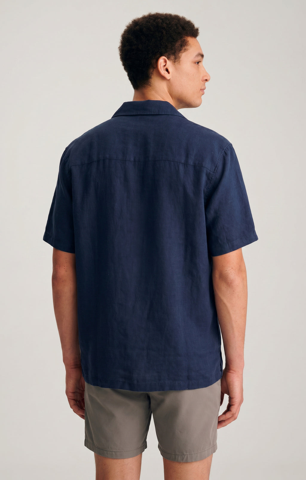 LINEN TWILL SHORT SLEEVE BUTTON-UP SHIRT IN SKY CAPTAIN