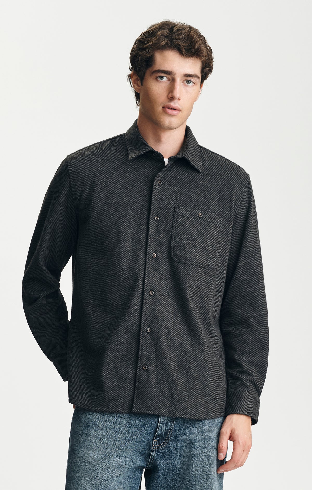 TEXTURED ONE POCKET BUTTON-UP SHIRT IN ANTHRACITE