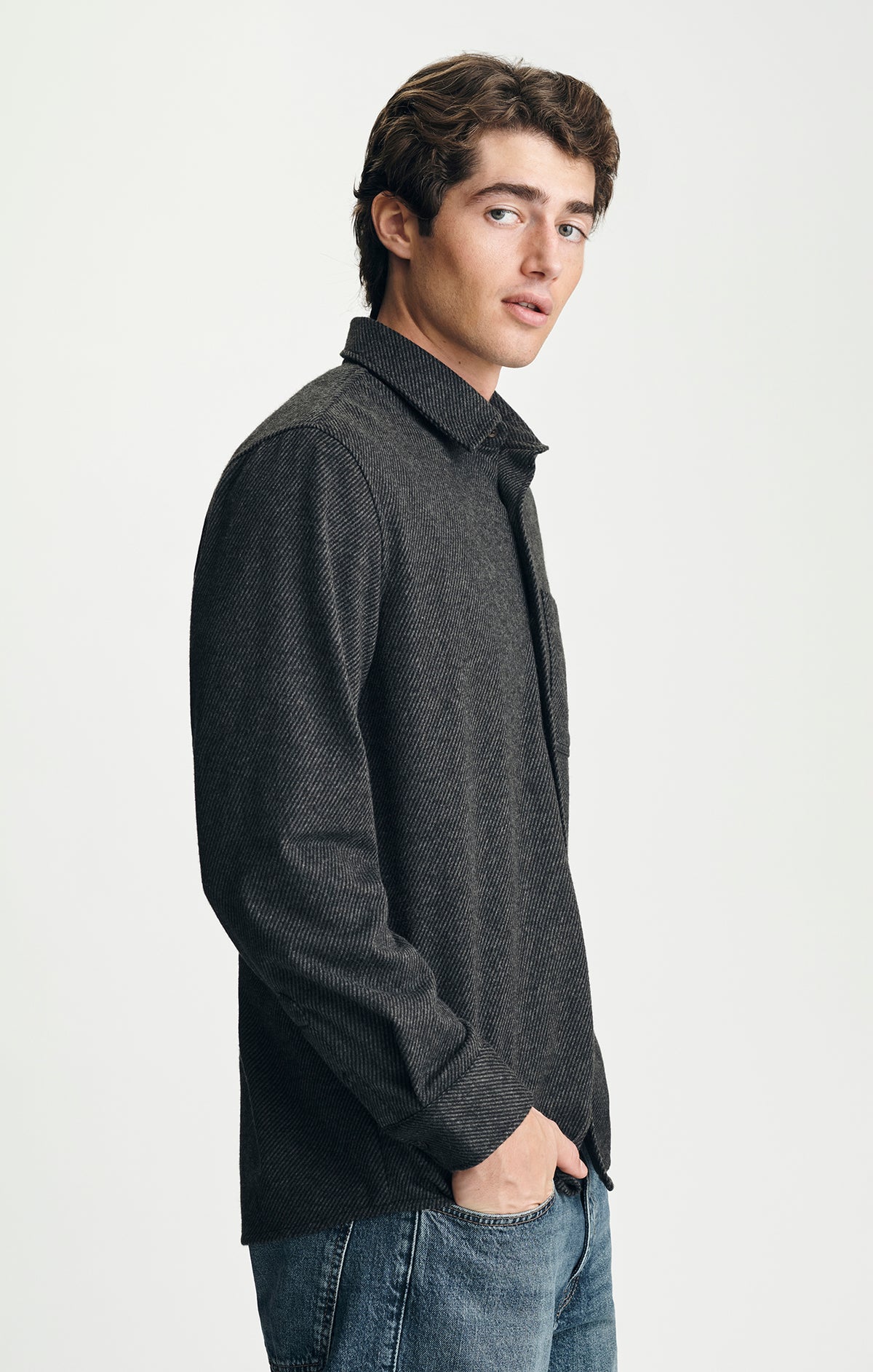 TEXTURED ONE POCKET BUTTON-UP SHIRT IN ANTHRACITE