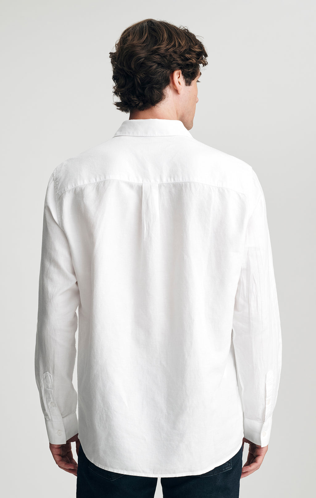 BUTTON-UP SHIRT IN WHITE