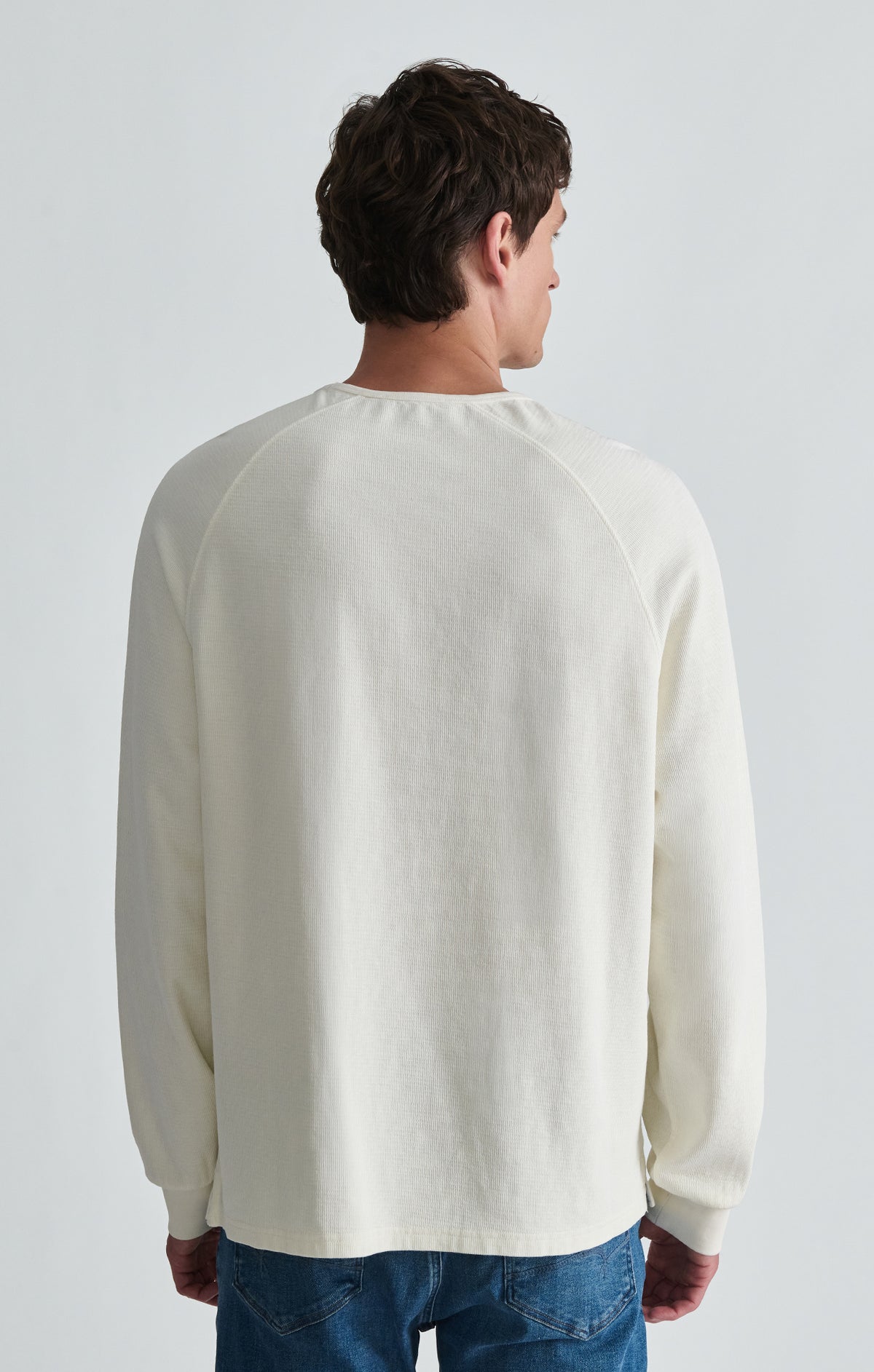 INTERLOCK RAGLAN LONG SLEEVE T-SHIRT IN EGRET - Mavi Jeans
