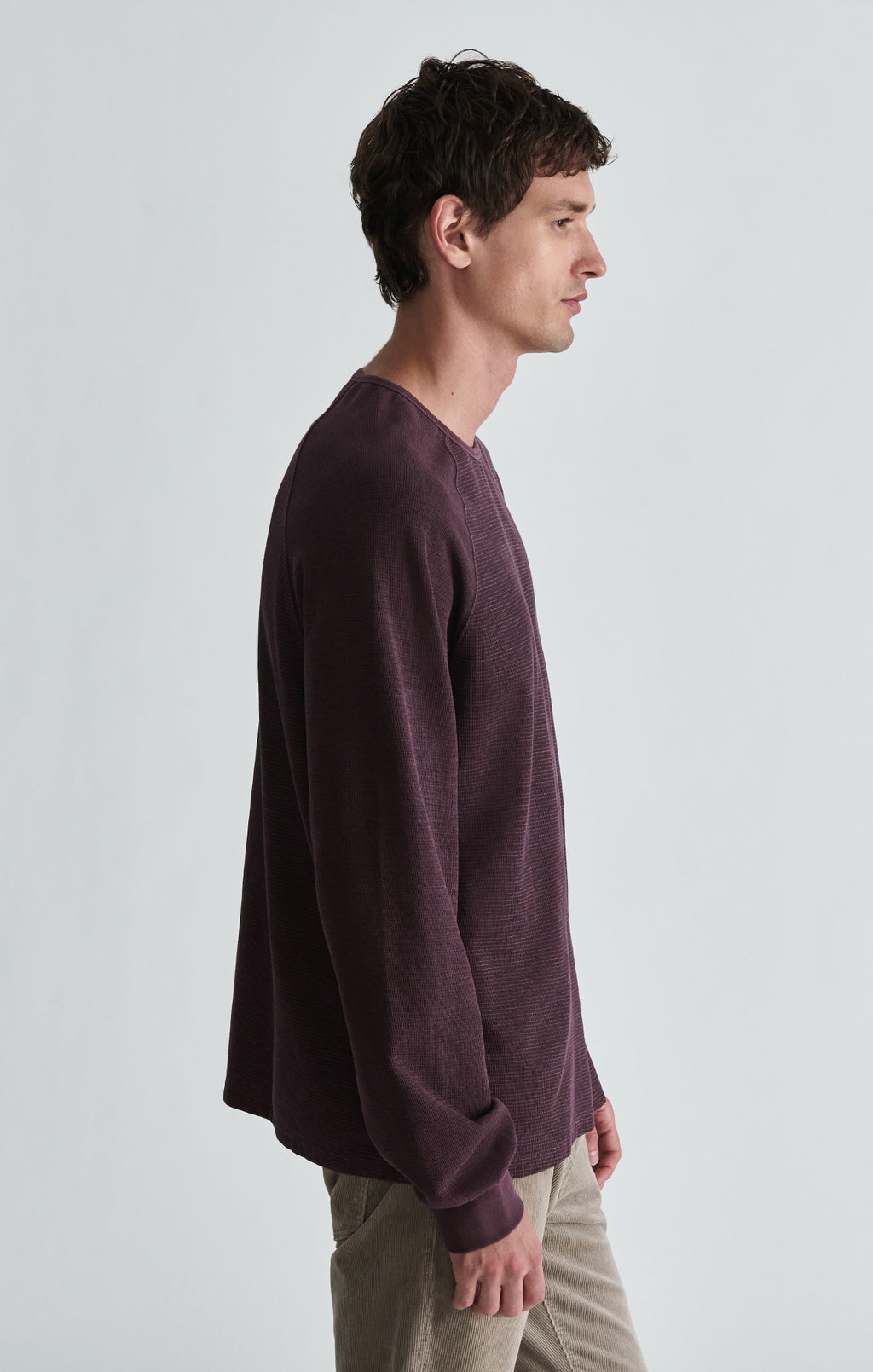 INTERLOCK RAGLAN LONG SLEEVE T-SHIRT IN FUDGE - Mavi Jeans