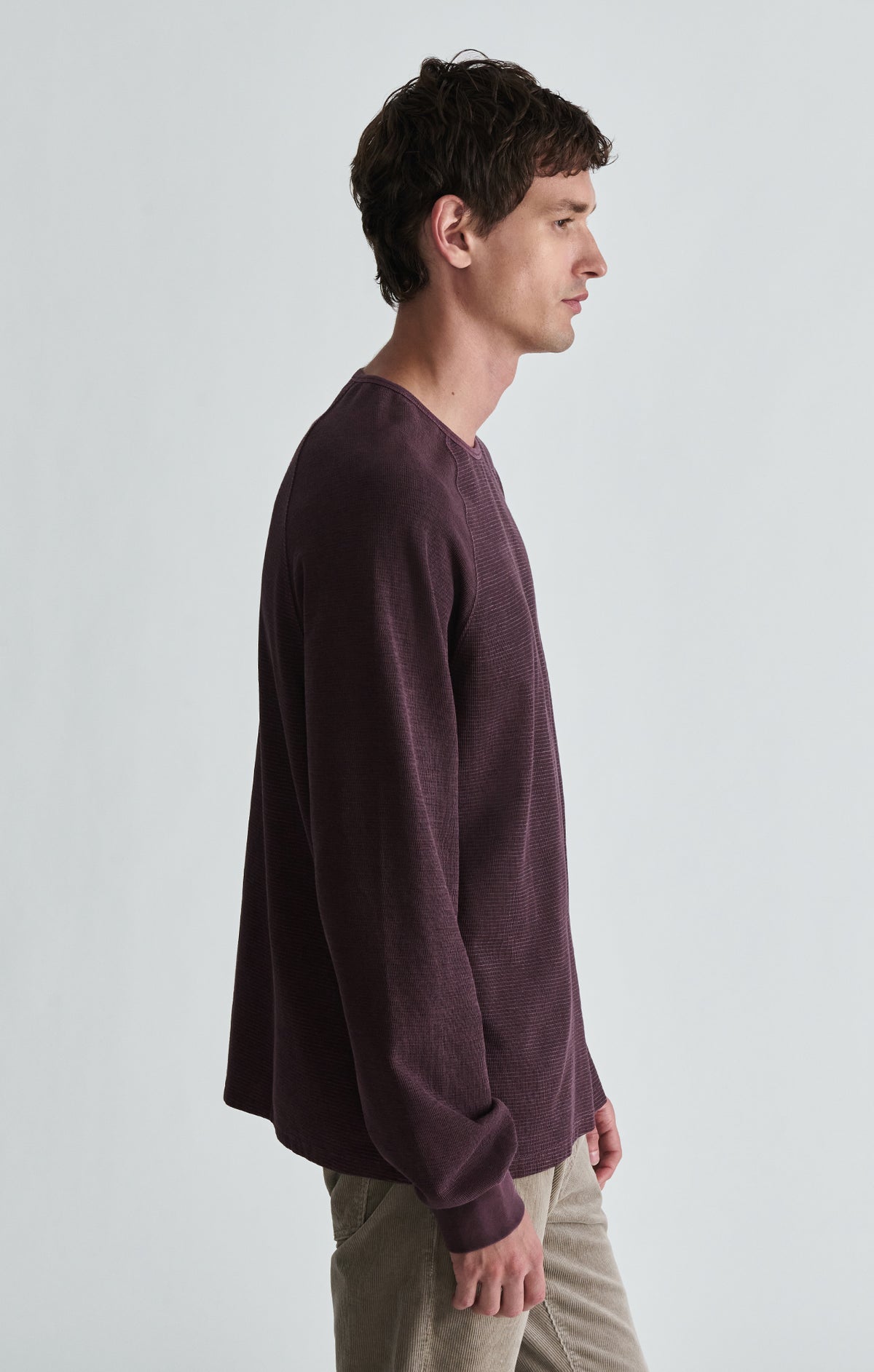 INTERLOCK RAGLAN LONG SLEEVE T-SHIRT IN FUDGE - Mavi Jeans