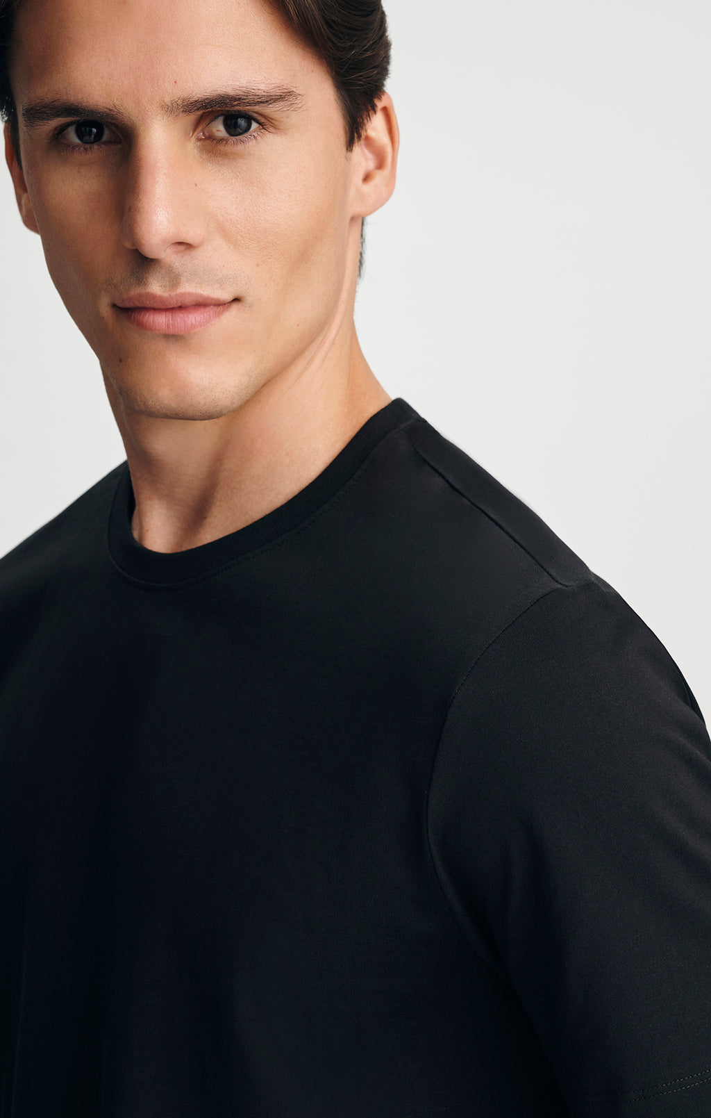 PIMA CREW NECK T-SHIRT IN BLACK