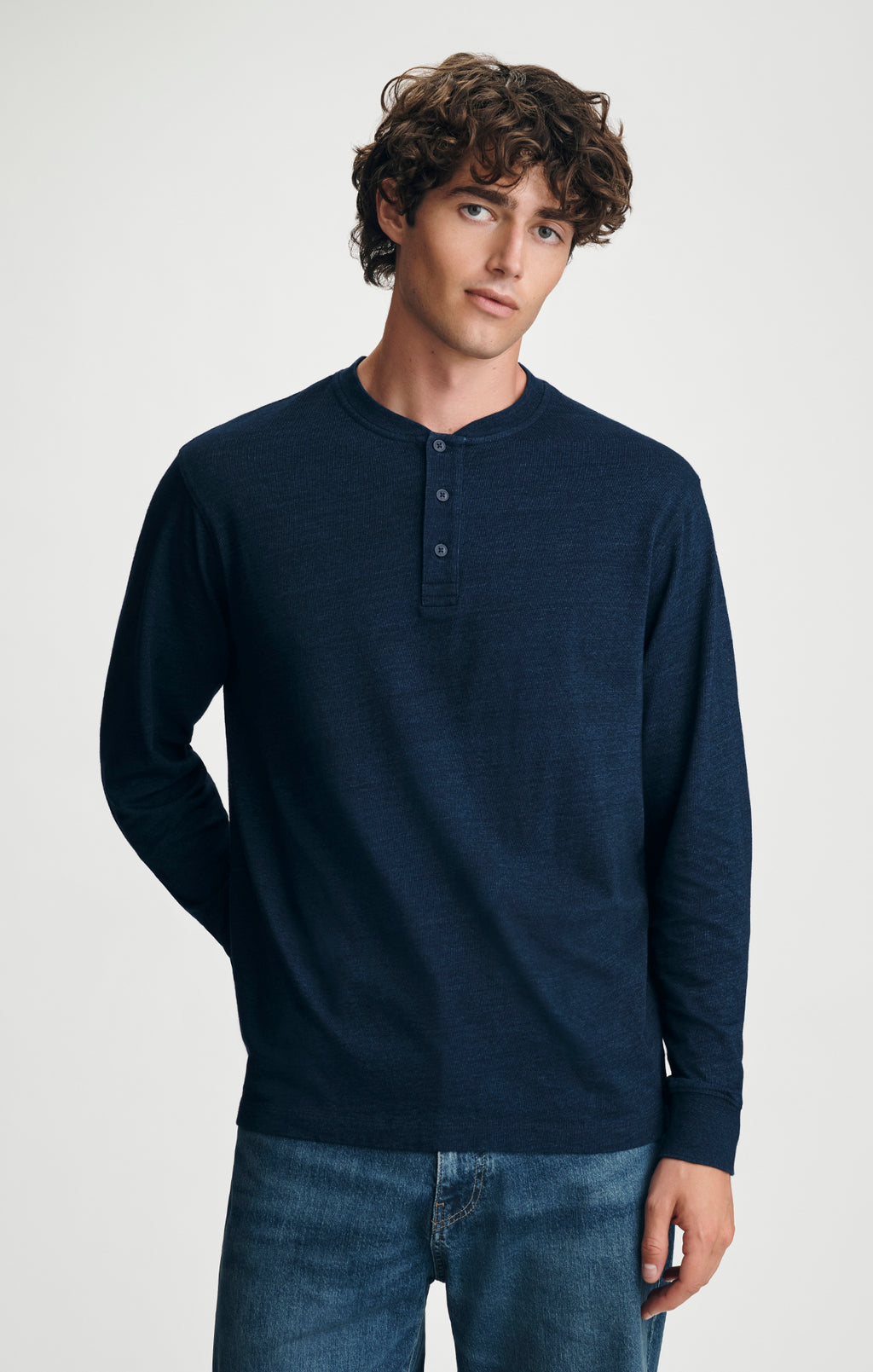 LONG SLEEVE HENLEY T-SHIRT IN DARK INDIGO - Mavi Jeans