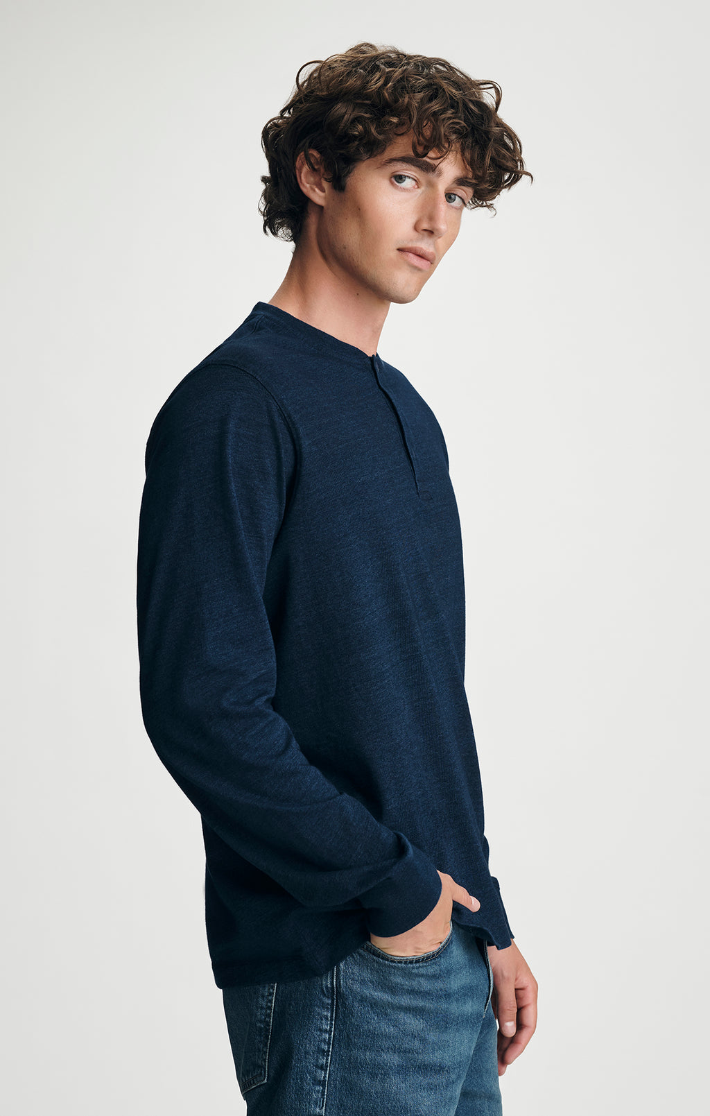 LONG SLEEVE HENLEY T-SHIRT IN DARK INDIGO - Mavi Jeans