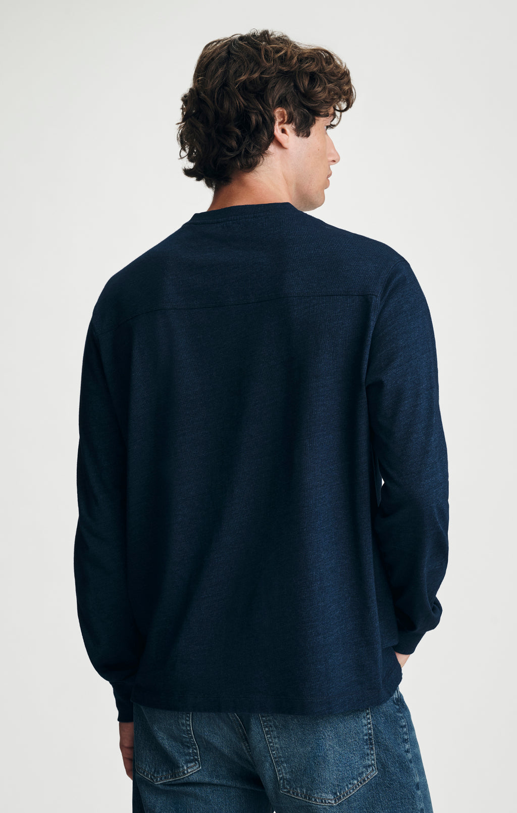 LONG SLEEVE HENLEY T-SHIRT IN DARK INDIGO - Mavi Jeans