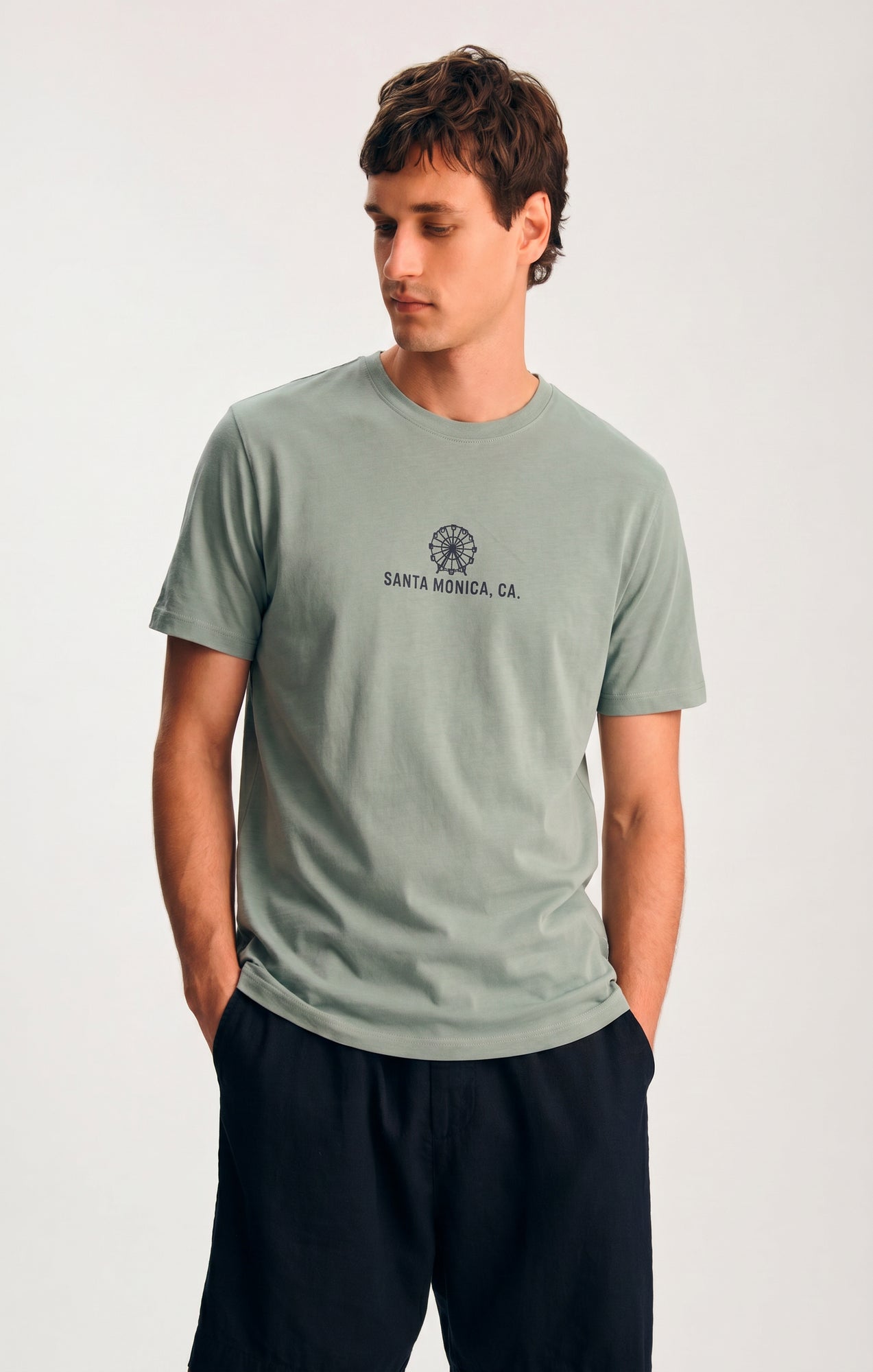 SANTA MONICA GRAPHIC T-SHIRT IN SLATE GRAY
