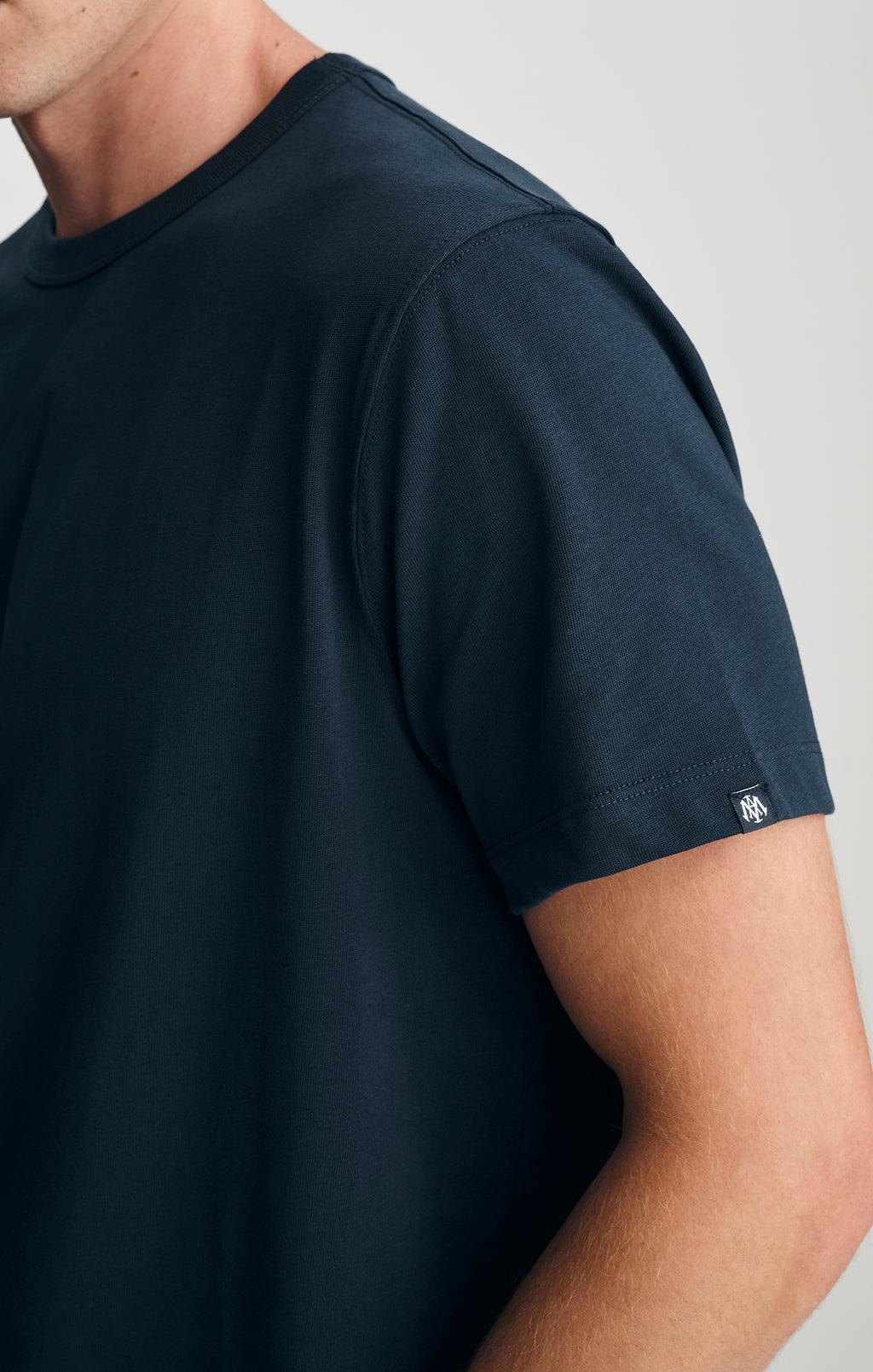 CREW NECK T-SHIRT IN TOTAL ECLIPSE - Mavi Jeans