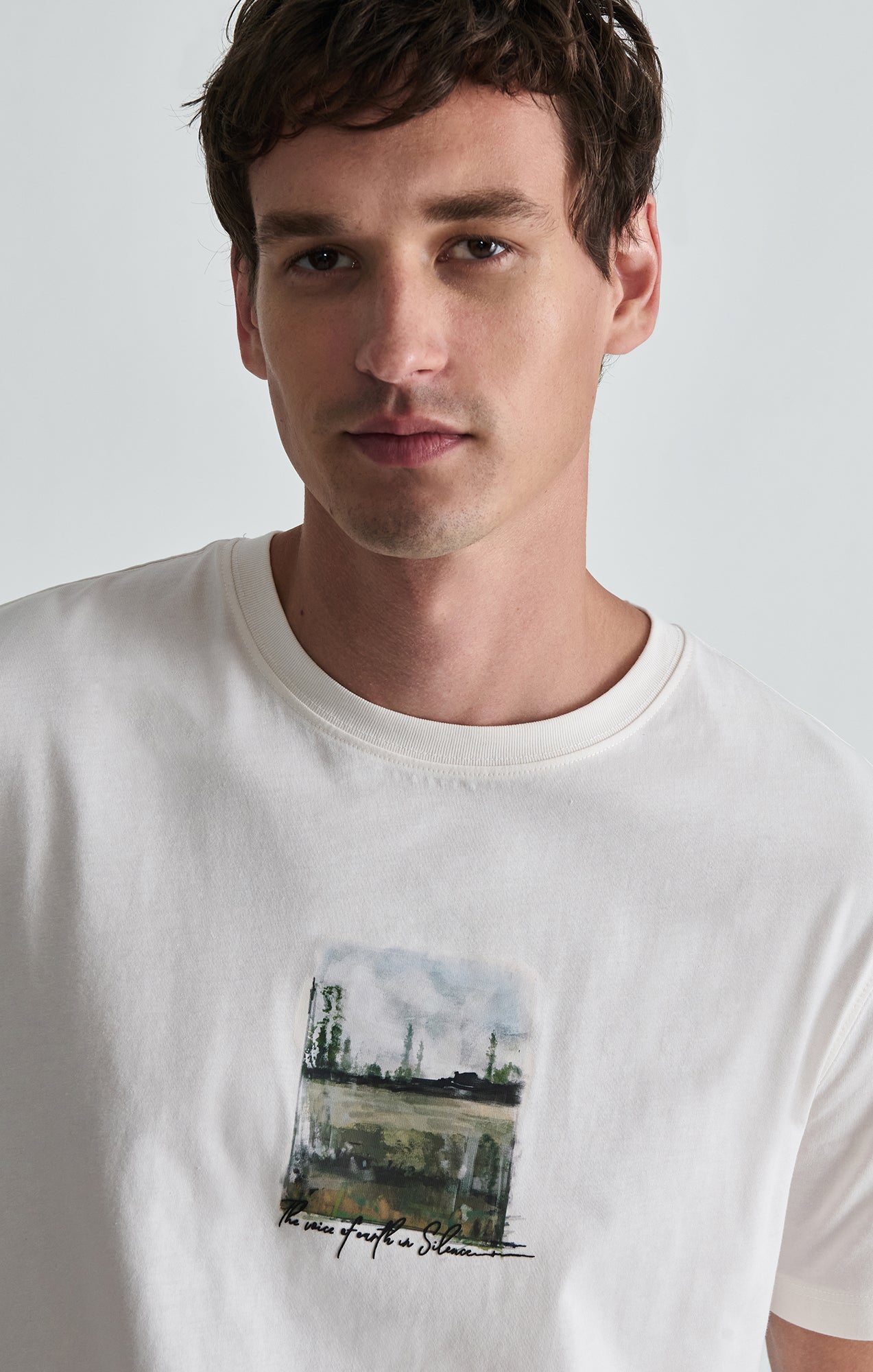 LANDSCAPE GRAPHIC T-SHIRT IN ANTIQUE WHITE - Mavi Jeans