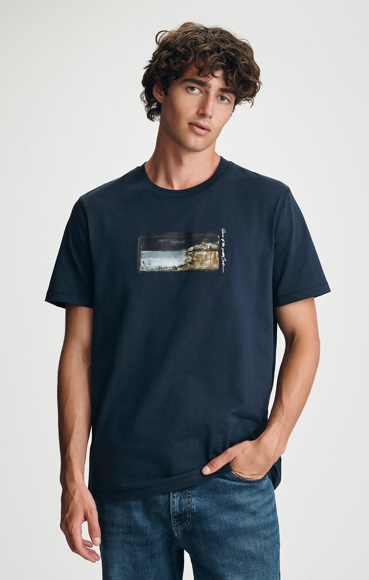 COASTLINE GRAPHIC T-SHIRT IN TOTAL ECLIPSE - Mavi Jeans
