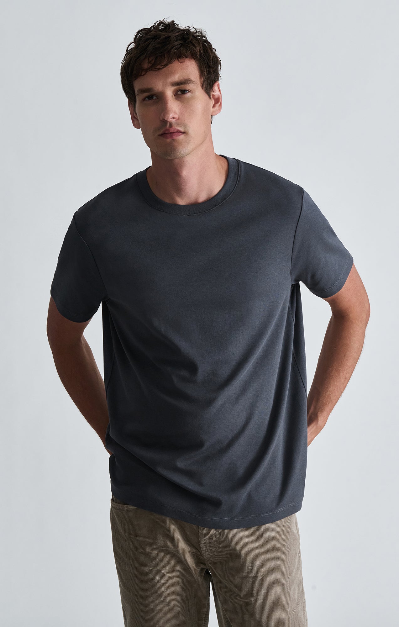 INTERLOCK CREW NECK T-SHIRT IN IRON GATE - Mavi Jeans