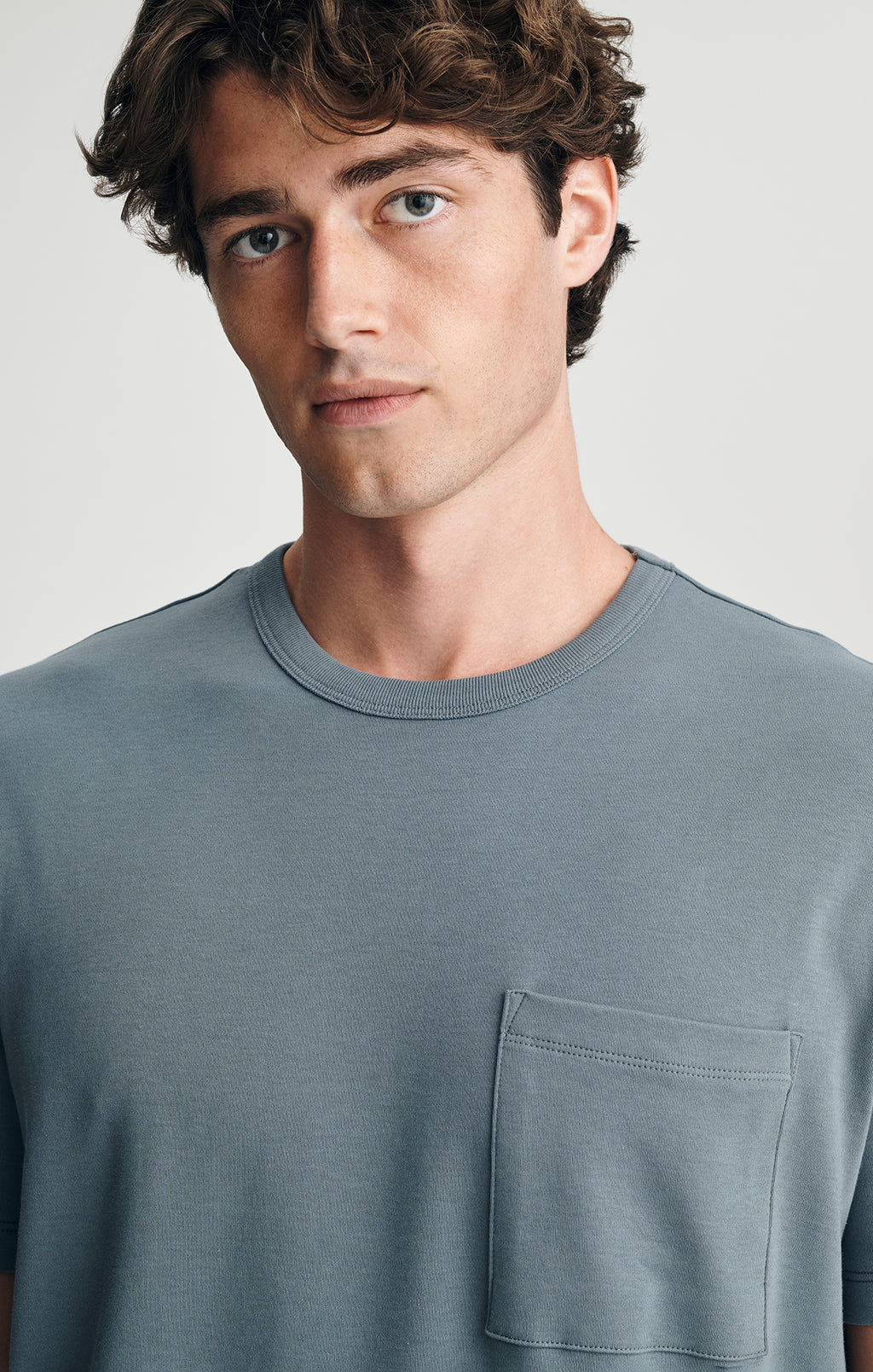 POCKET CREW NECK T-SHIRT IN STORMY WEATHER