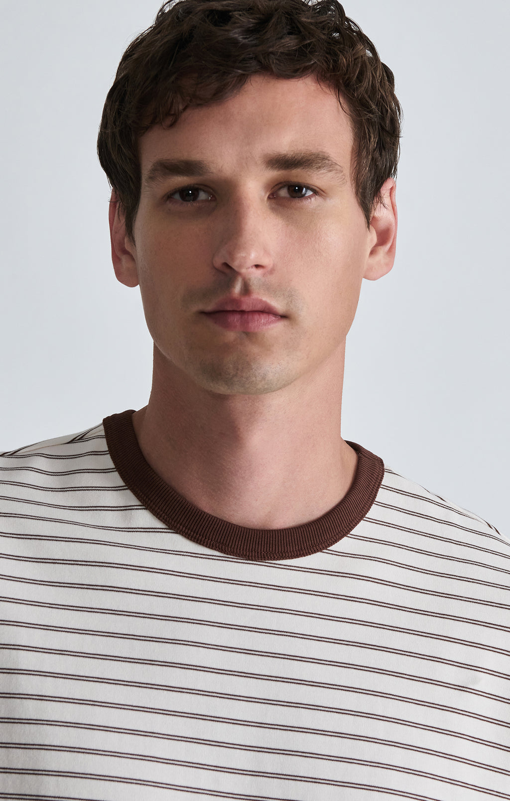 CREW NECK T-SHIRT IN ESPRESSO - Mavi Jeans