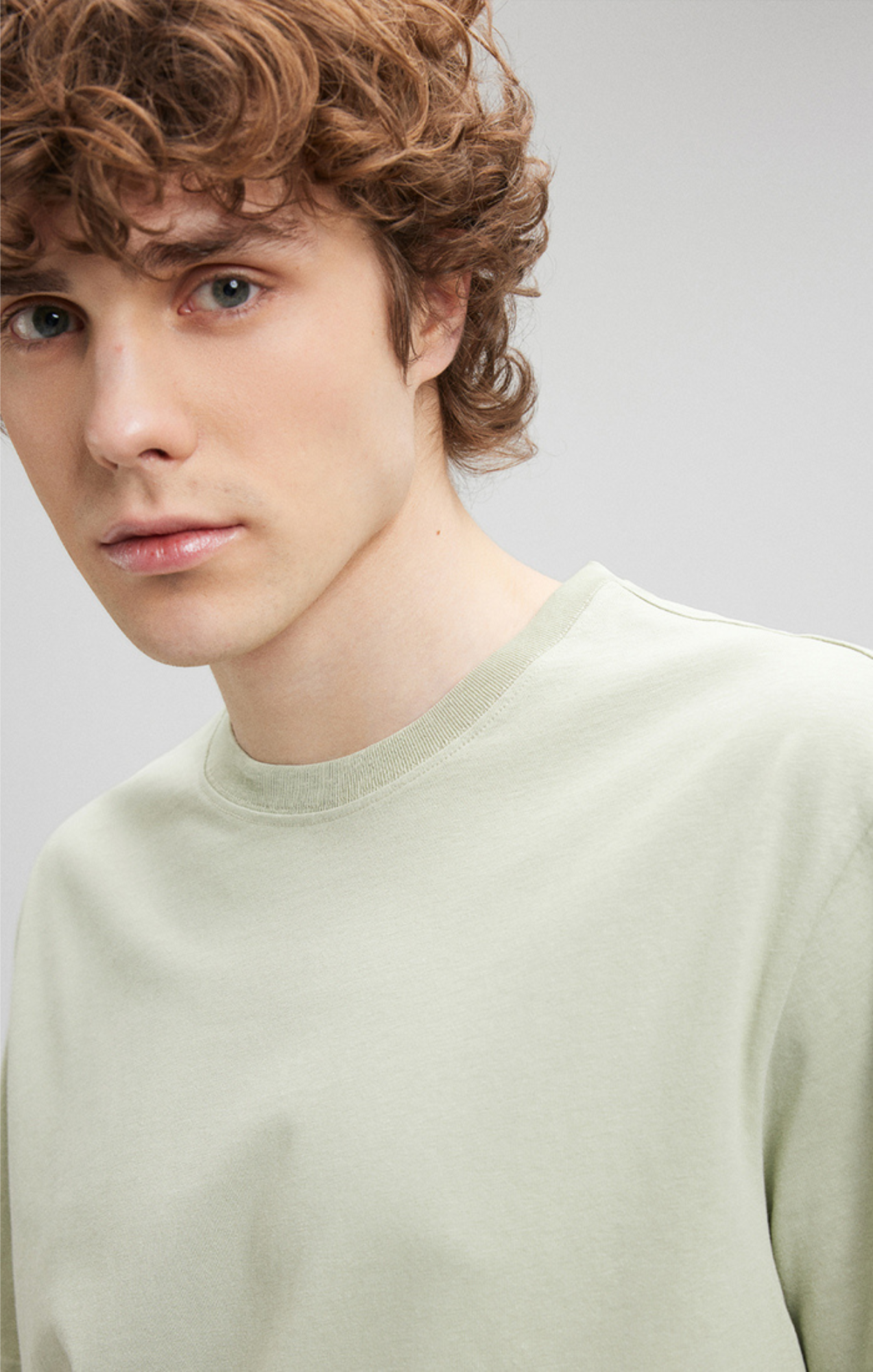 CLASSIC CREW NECK T-SHIRT IN DESERT SAGE - Mavi Jeans