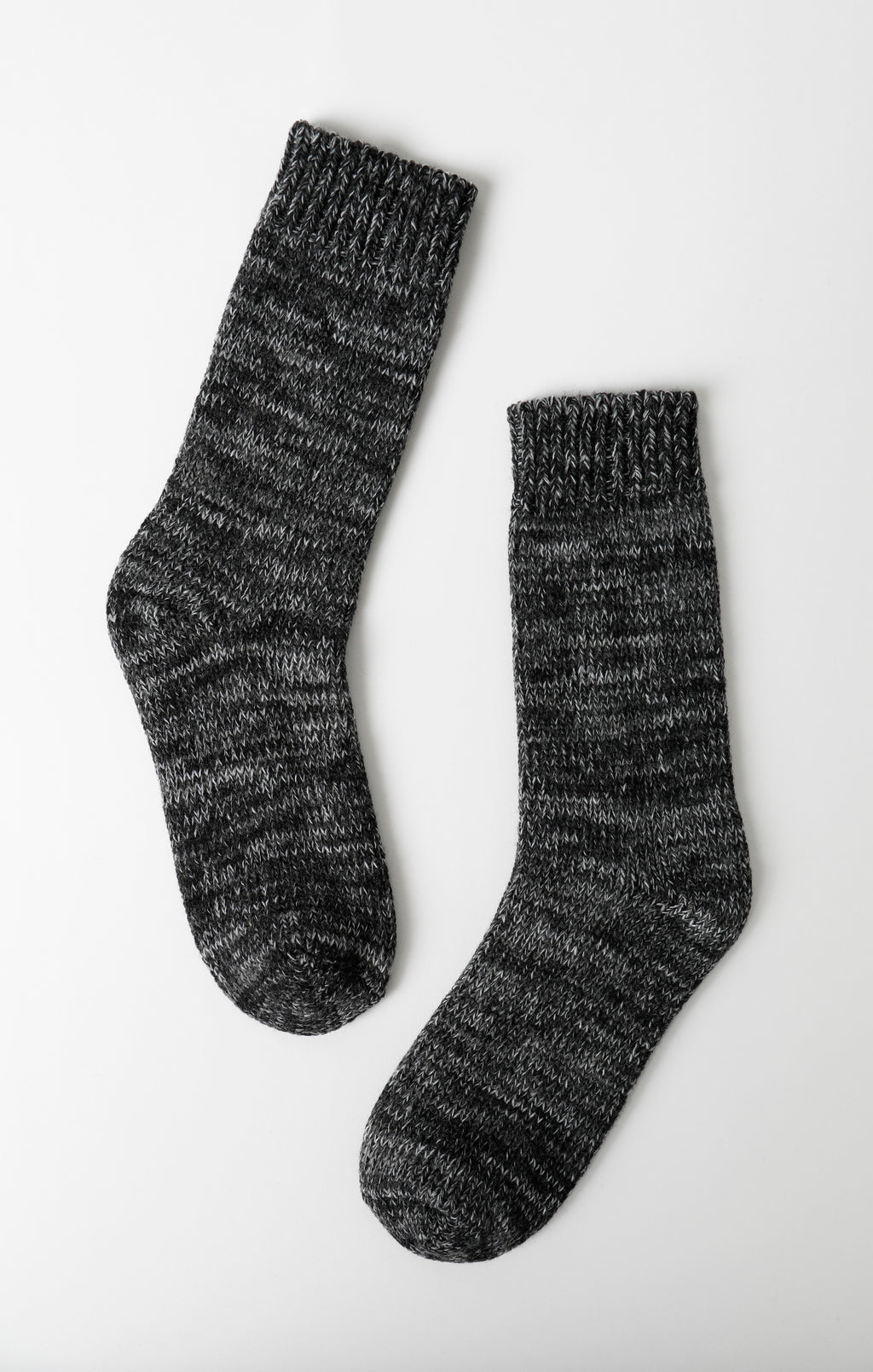 RIBBED BOOT SOCKS IN BLACK - WHITE
