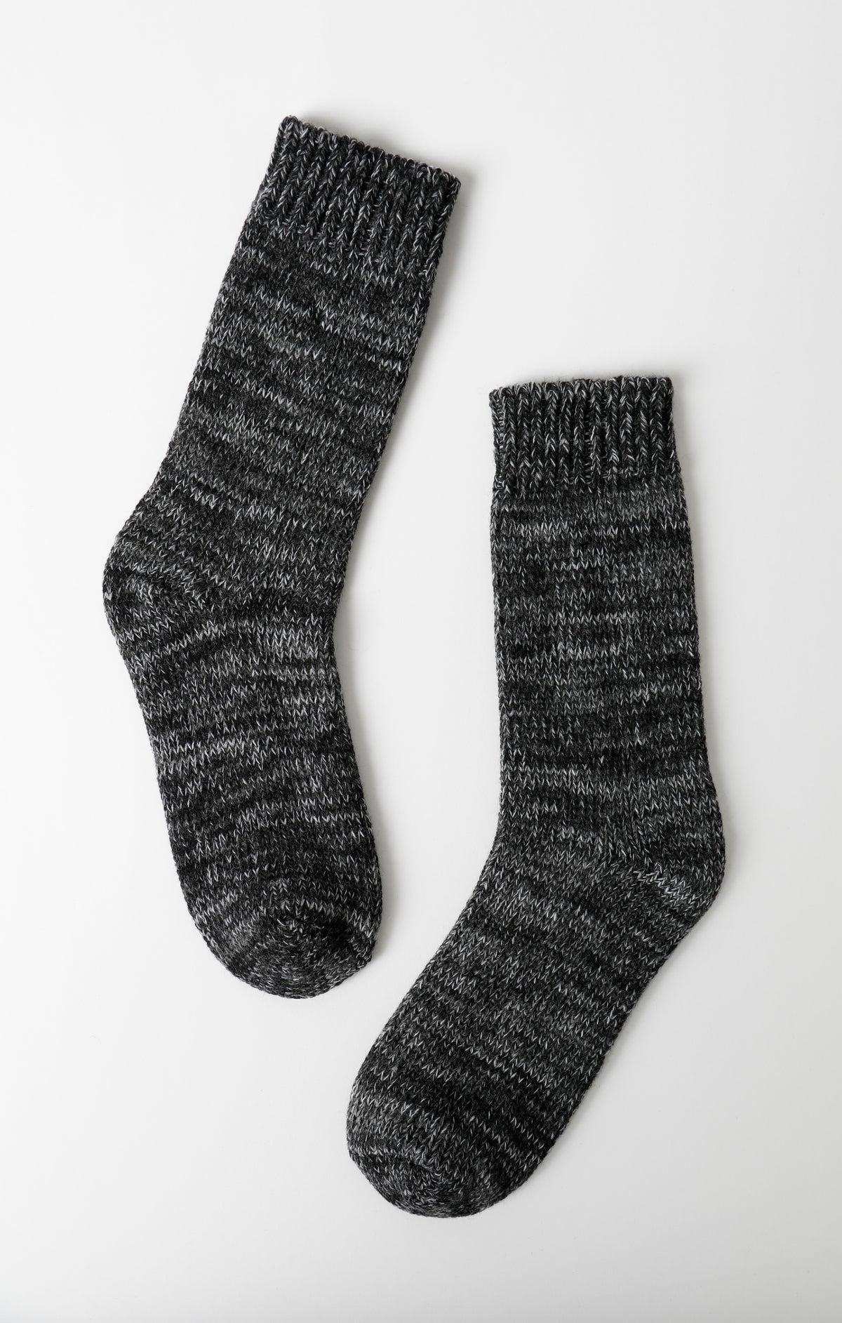 RIBBED BOOT SOCKS IN BLACK - WHITE