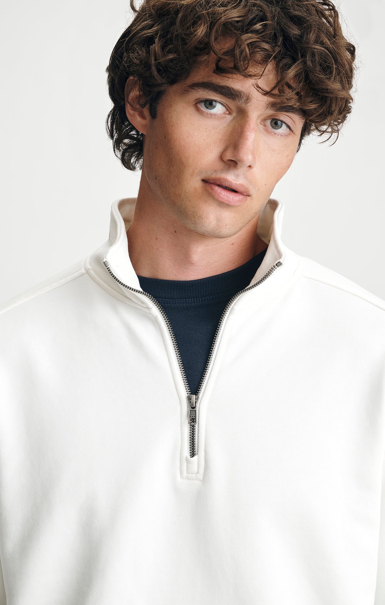QUARTER ZIP SWEATSHIRT IN WHITE ALYSSUM - Mavi Jeans