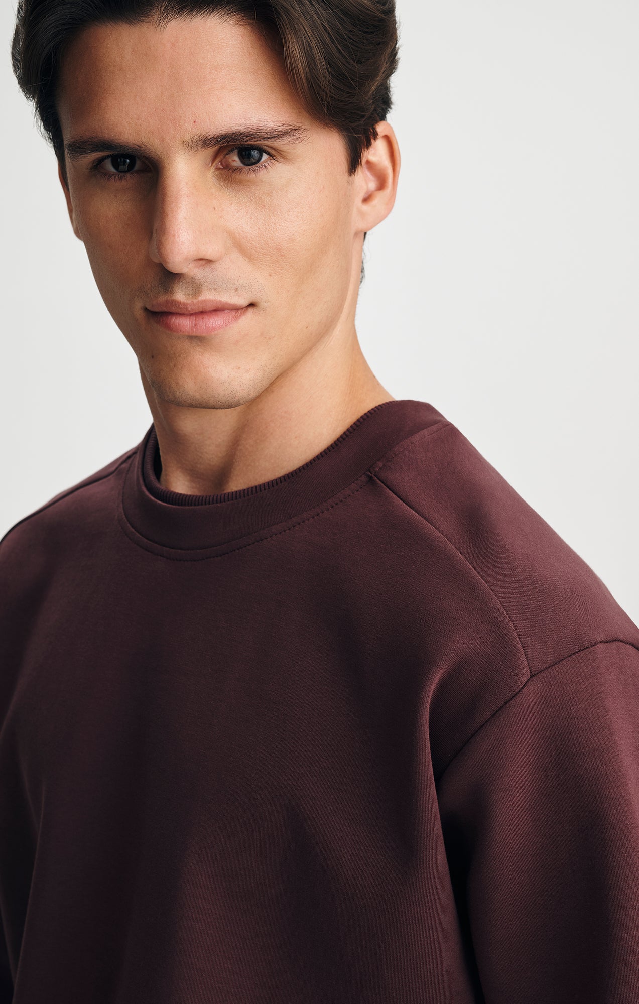 FLEECE CREW NECK SWEATSHIRT IN FUDGE