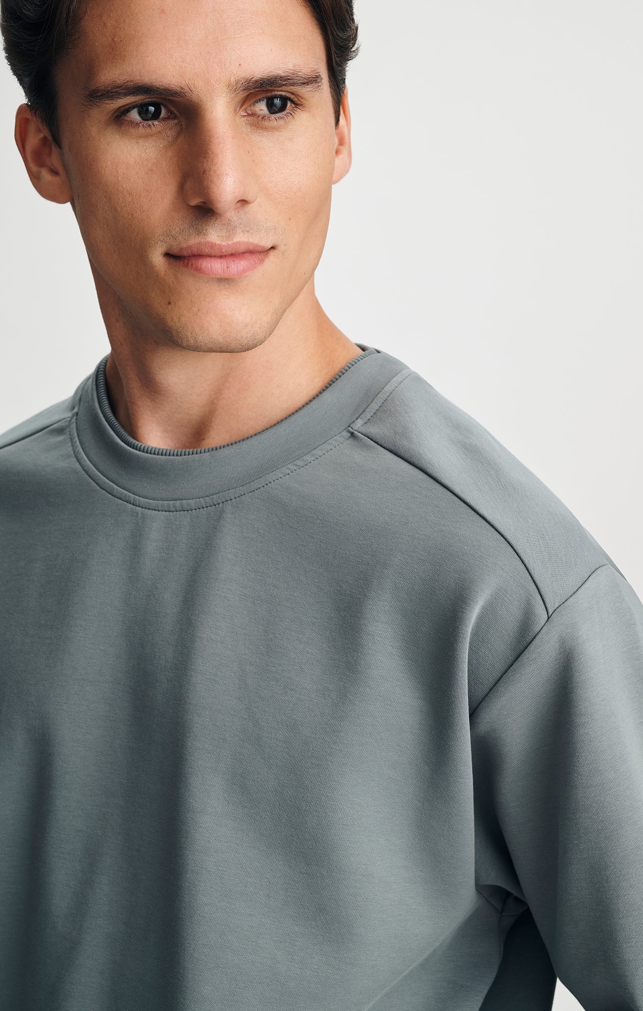 FLEECE CREW NECK SWEATSHIRT IN STORMY WEATHER