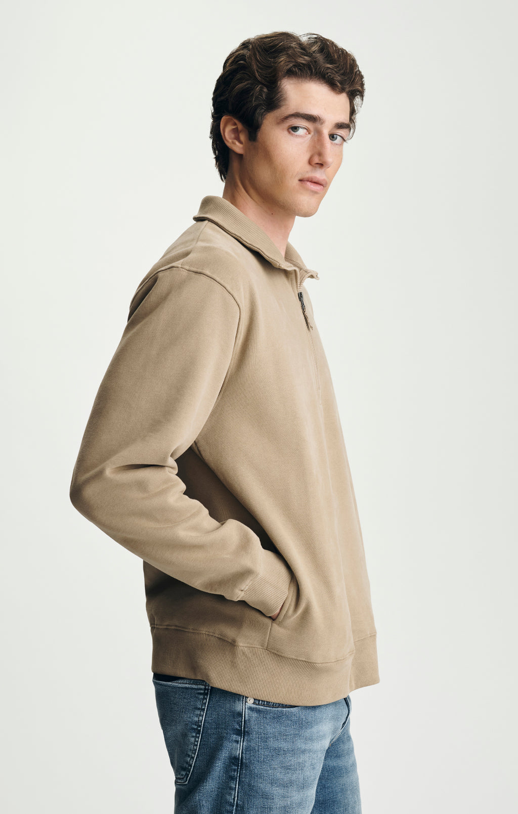 FLEECE QUARTER ZIP SWEATSHIRT IN BEIGE