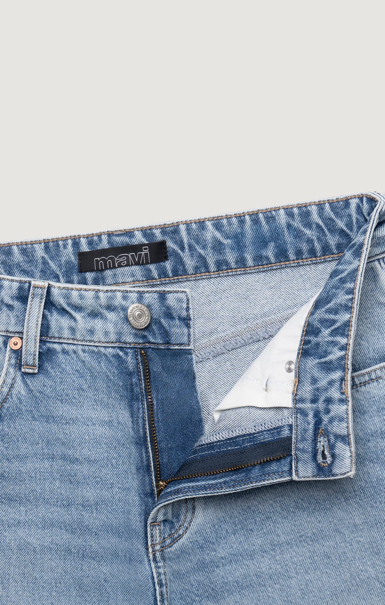 SAVANNAH STRAIGHT LEG IN LIGHT BRUSHED CLASSIC DENIM - Mavi Jeans