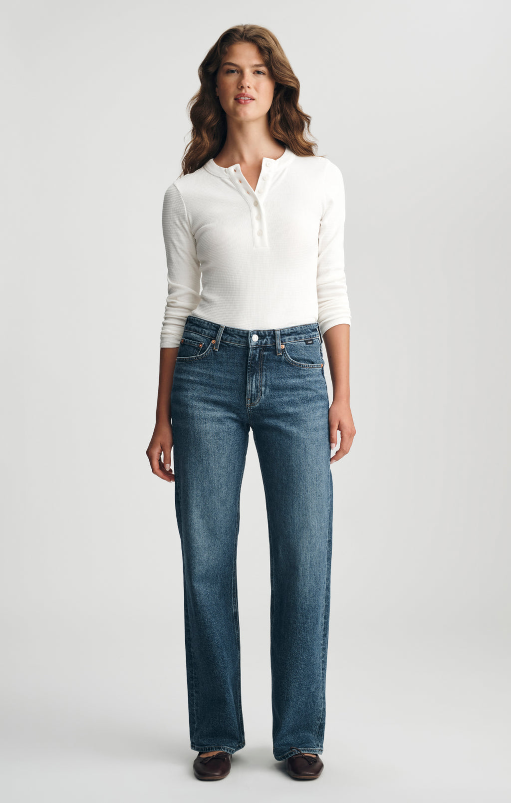 TAYLOR STRAIGHT LEG IN DARK BRUSHED CLASSIC BLUE - Mavi Jeans