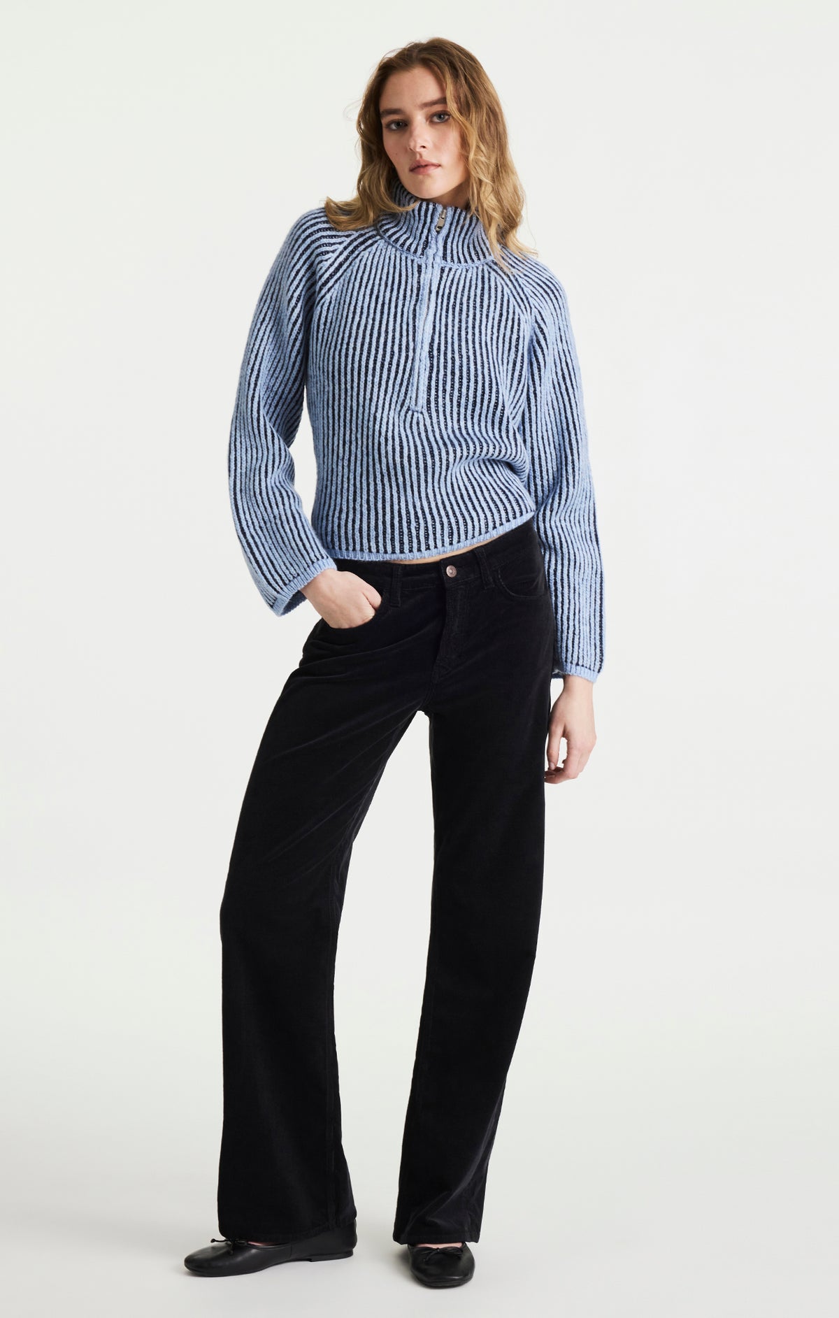 TAYLOR STRAIGHT LEG IN BLACK CORD