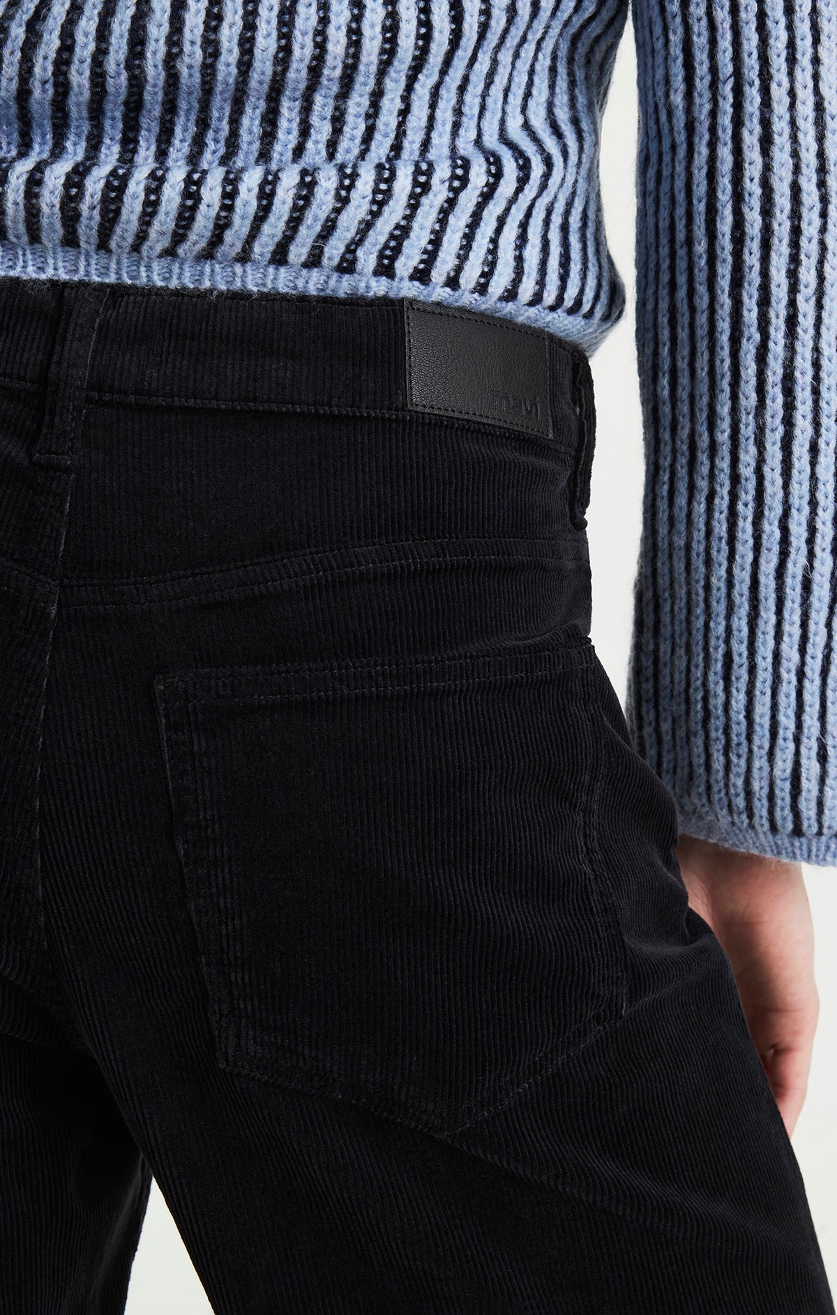 TAYLOR STRAIGHT LEG IN BLACK CORD