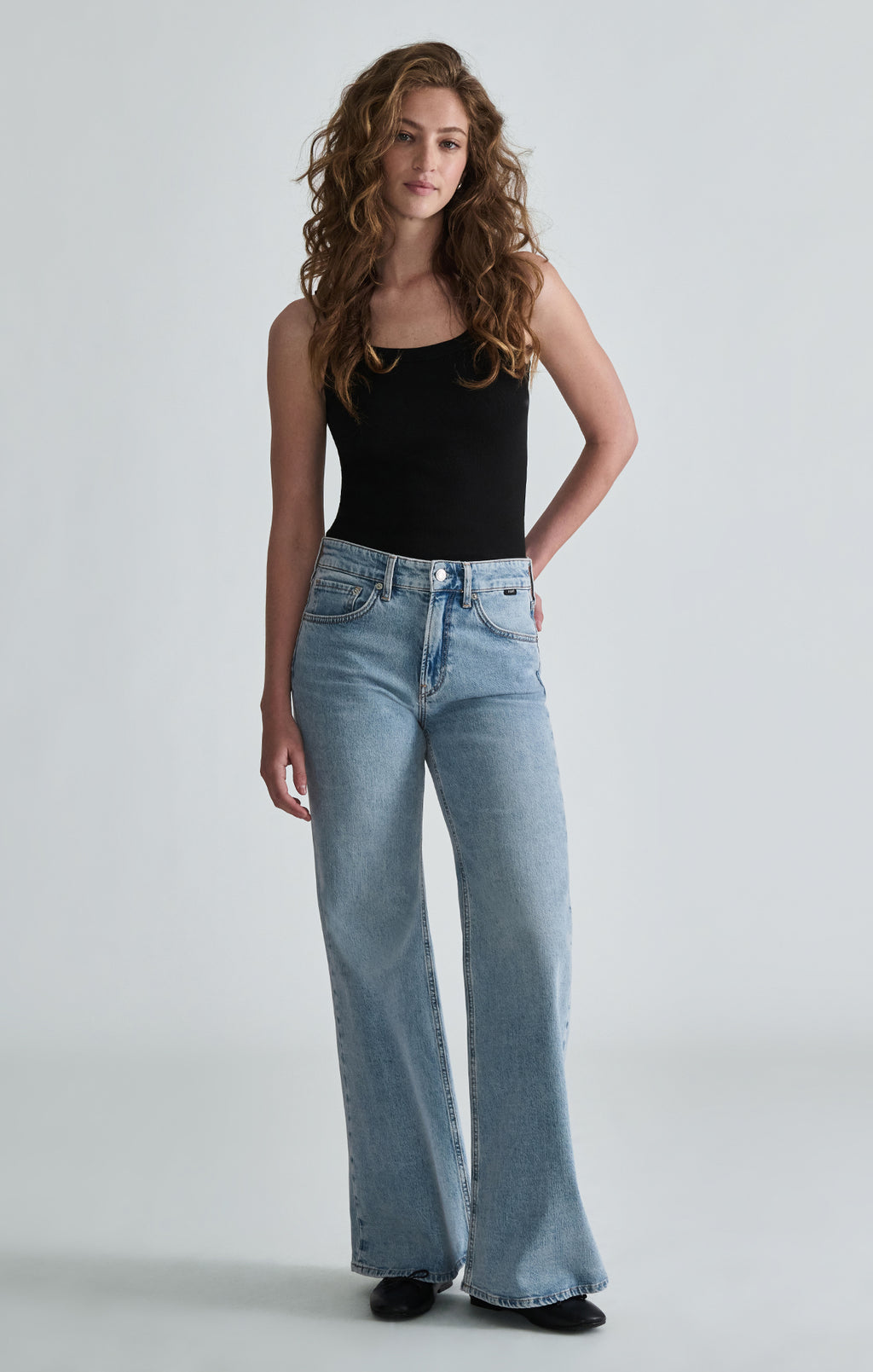 GRACE RELAXED FLARE IN BLEACHED CLASSIC BLUE - Mavi Jeans