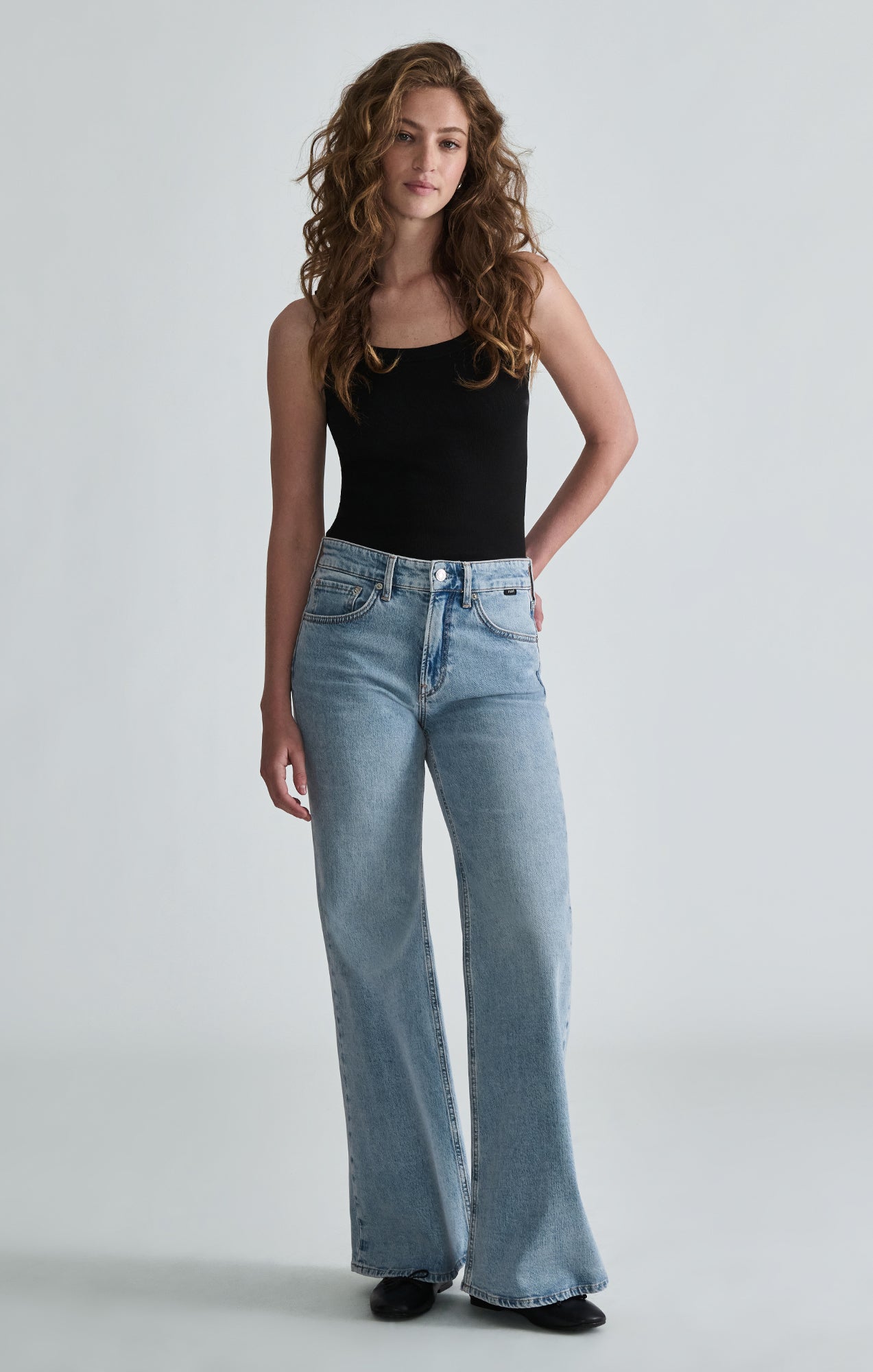 GRACE RELAXED FLARE IN BLEACHED CLASSIC BLUE - Mavi Jeans