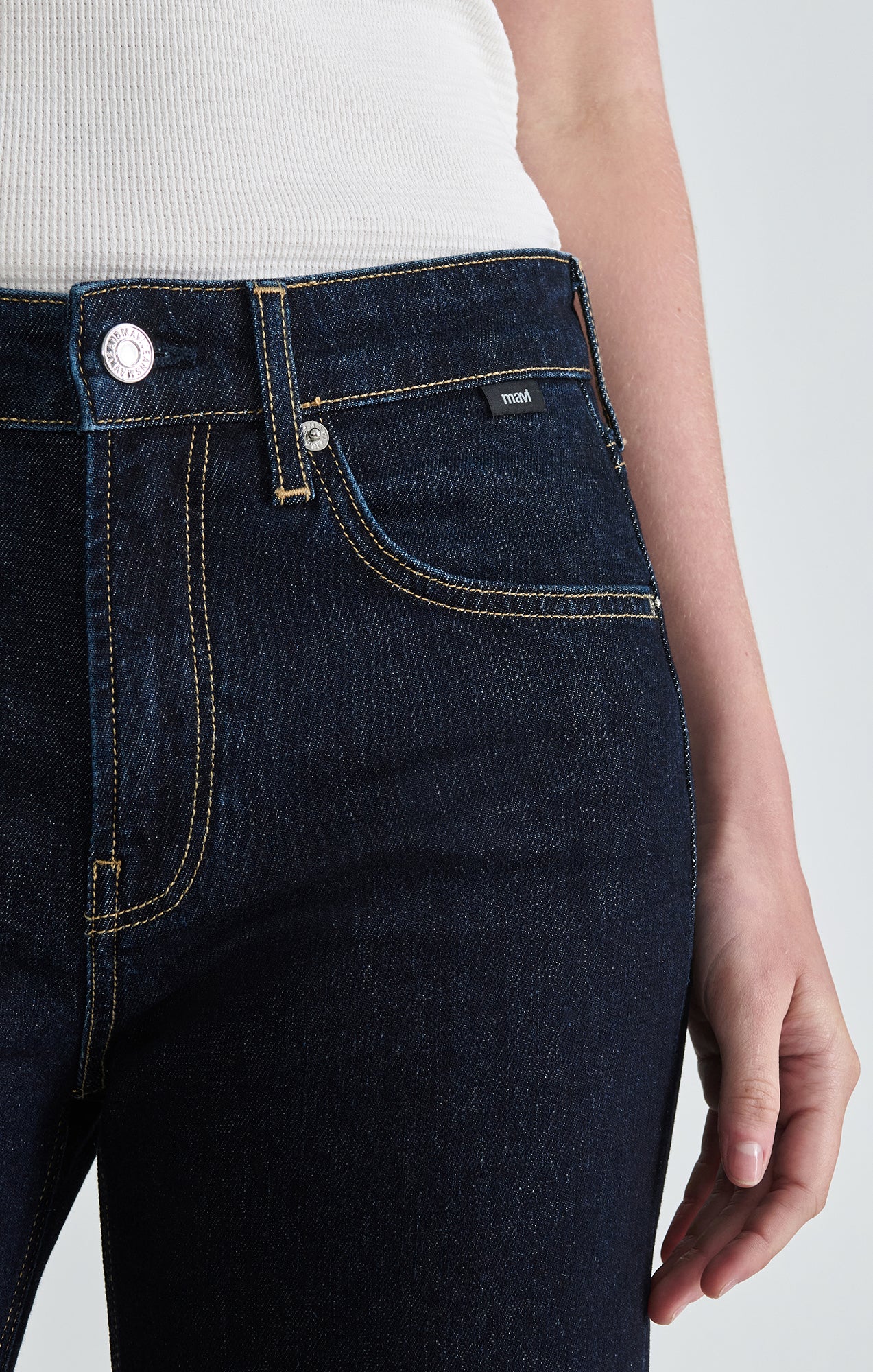 GRACE RELAXED FLARE IN NIGHT RINSE CLASSIC BLUE - Mavi Jeans