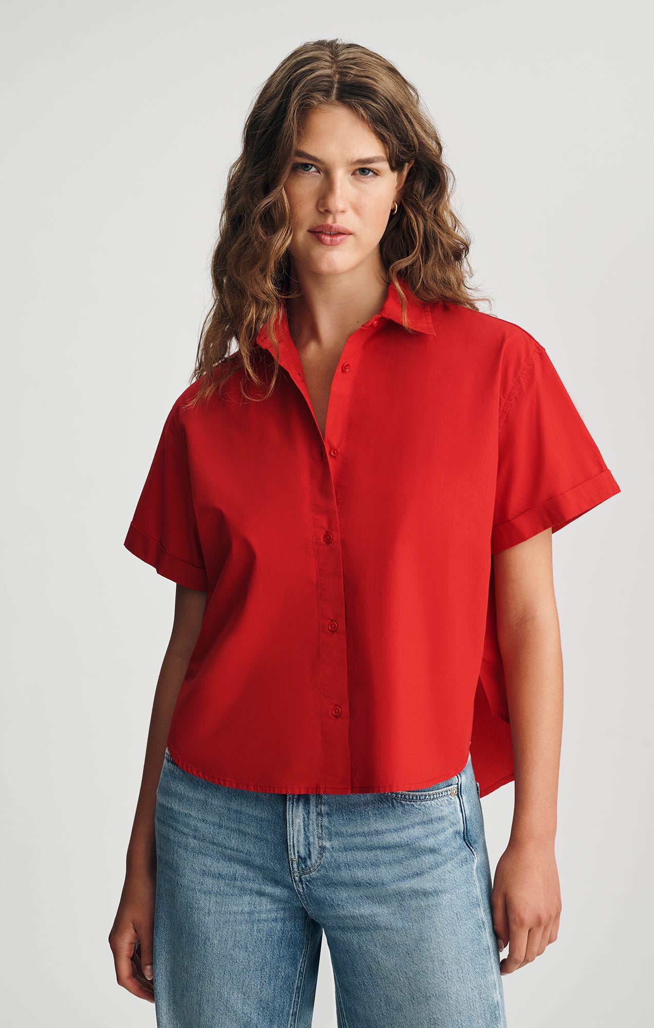 SHORT SLEEVE BUTTON-UP SHIRT IN EQUESTRIAN RED