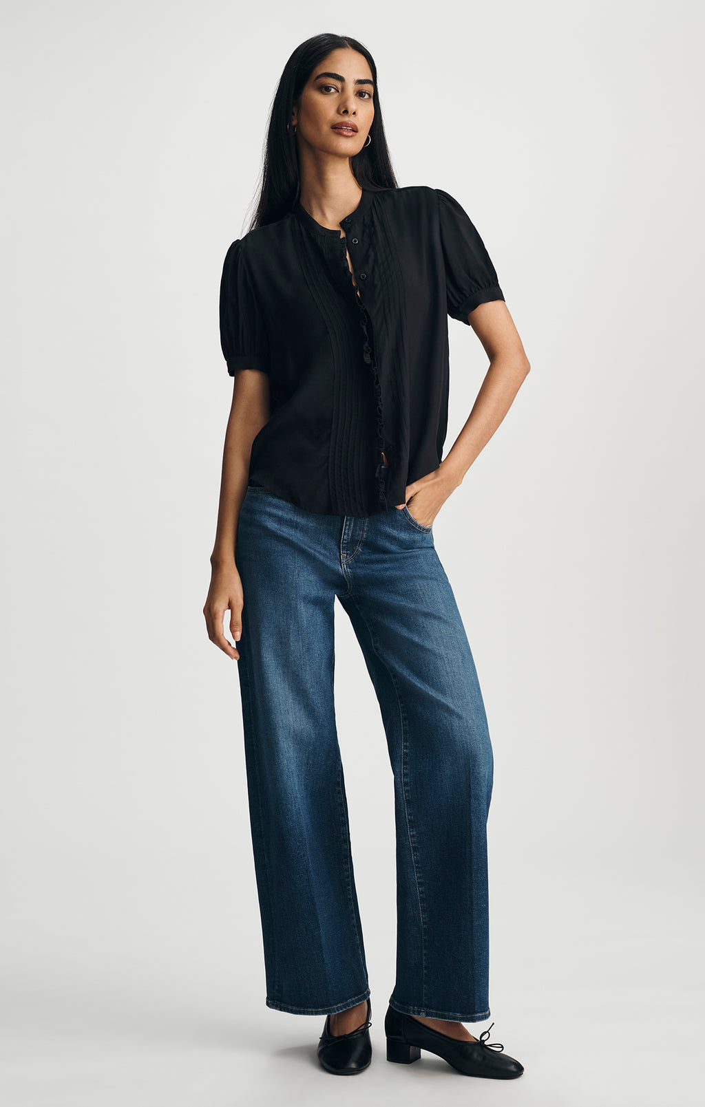 SHORT SLEEVE PINTUCK LACE TRIM SHIRT IN BLACK - Mavi Jeans