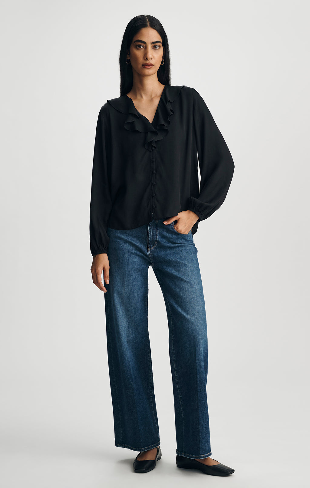 RUFFLE V-NECK SHIRT IN BLACK - Mavi Jeans