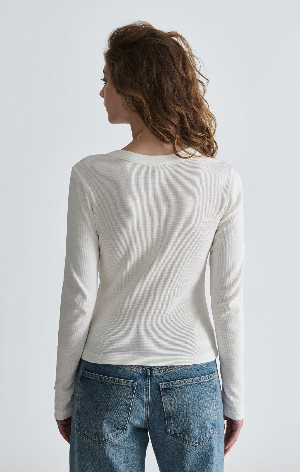 LONG SLEEVE HENLEY T-SHIRT IN ANTIQUE WHITE - Mavi Jeans
