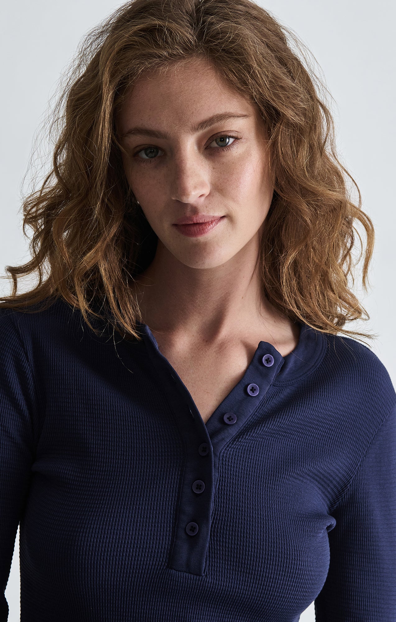 WAFFLE KNIT LONG SLEEVE HENLEY T-SHIRT IN NAVAL ACADEMY - Mavi Jeans