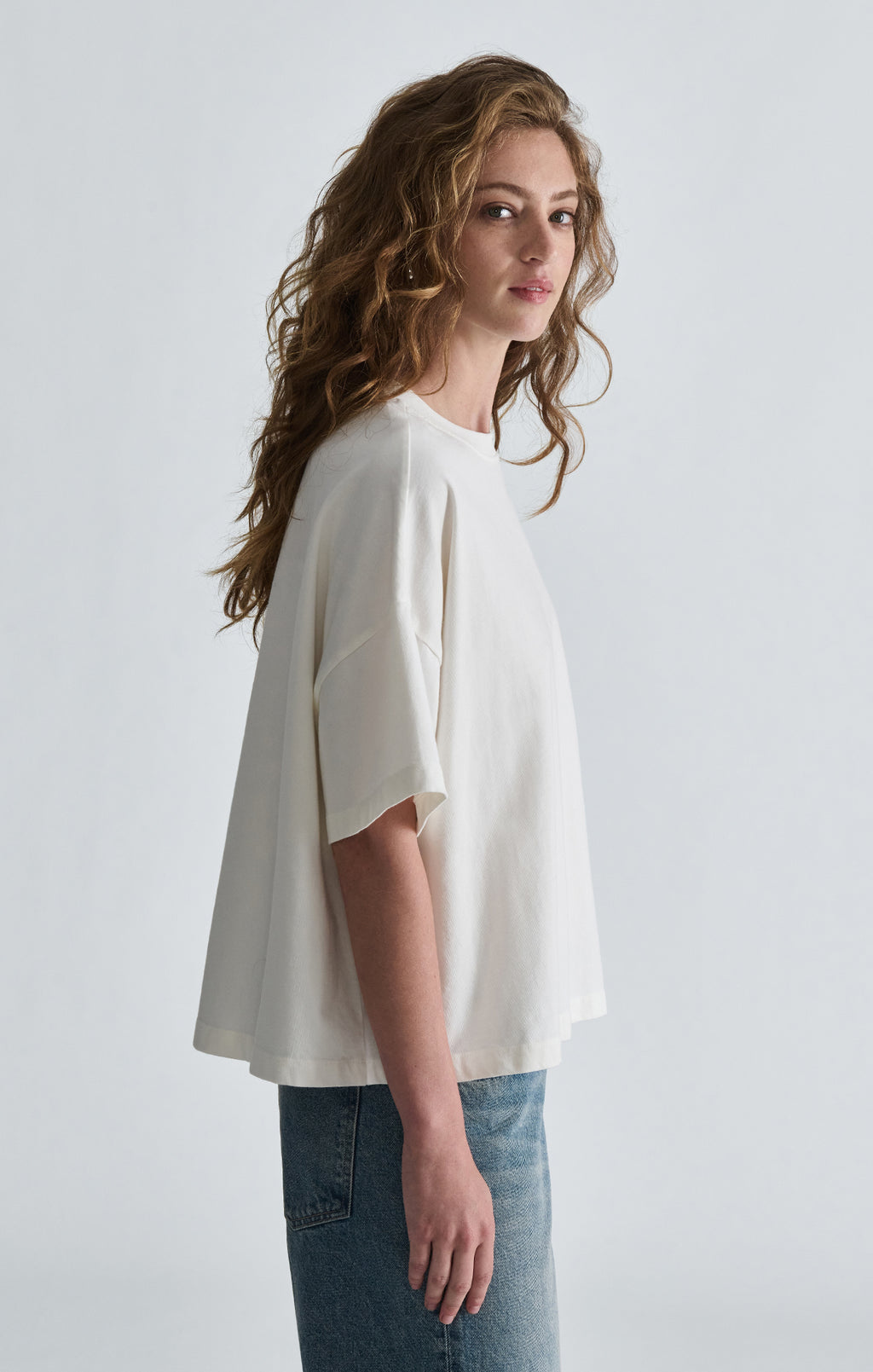 OVERSIZED CREW NECK T-SHIRT IN ANTIQUE WHITE - Mavi Jeans