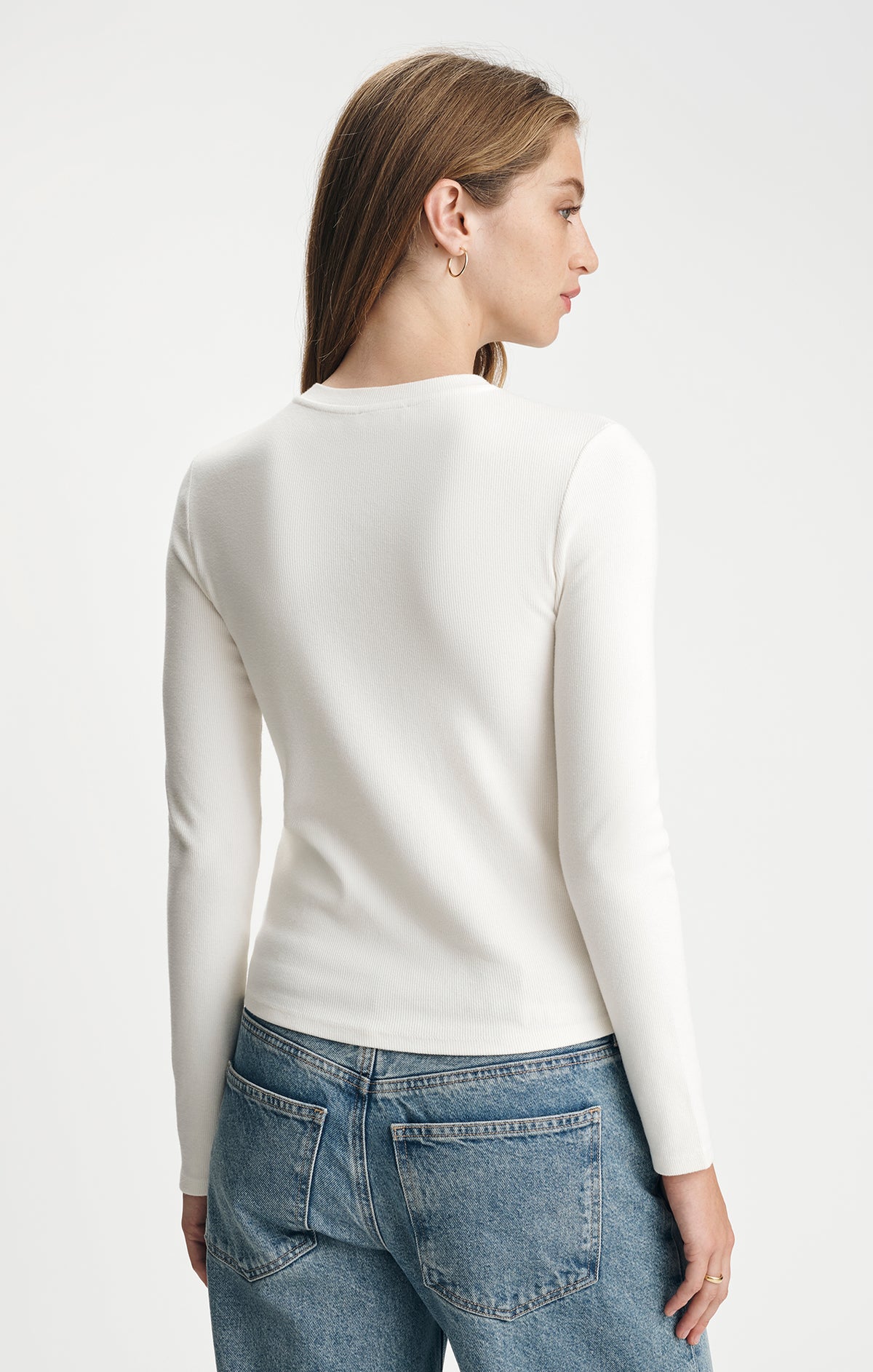 RIBBED LONG SLEEVE HENLEY T-SHIRT IN ANTIQUE WHITE - Mavi Jeans