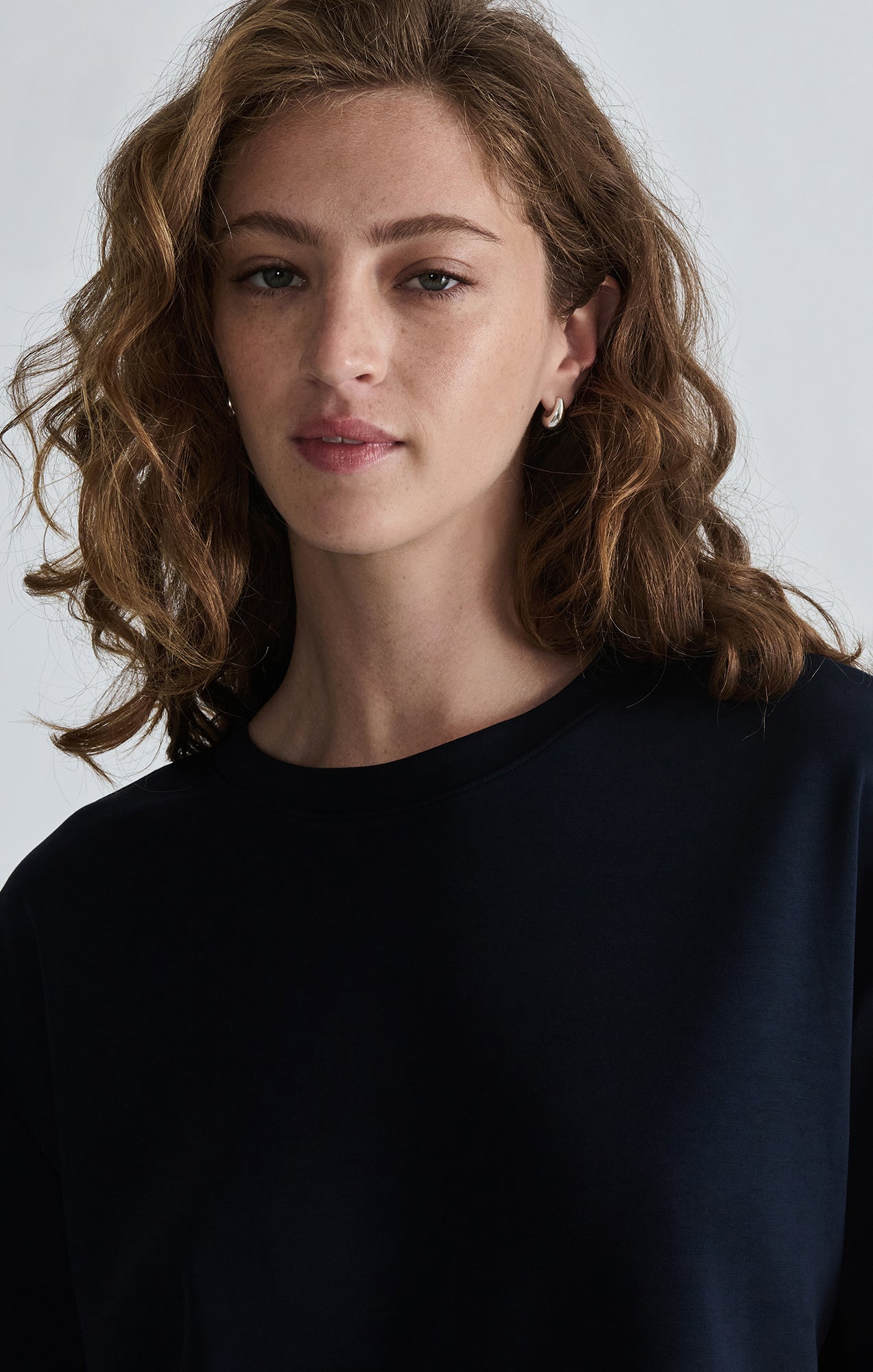 LUXE TOUCH TENCEL™ CREW NECK T-SHIRT IN MEDIEVAL BLUE - Mavi Jeans