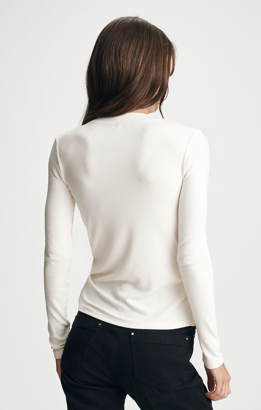 MOCK NECK LONG SLEEVE T-SHIRT IN WHITE ALYSSUM - Mavi Jeans