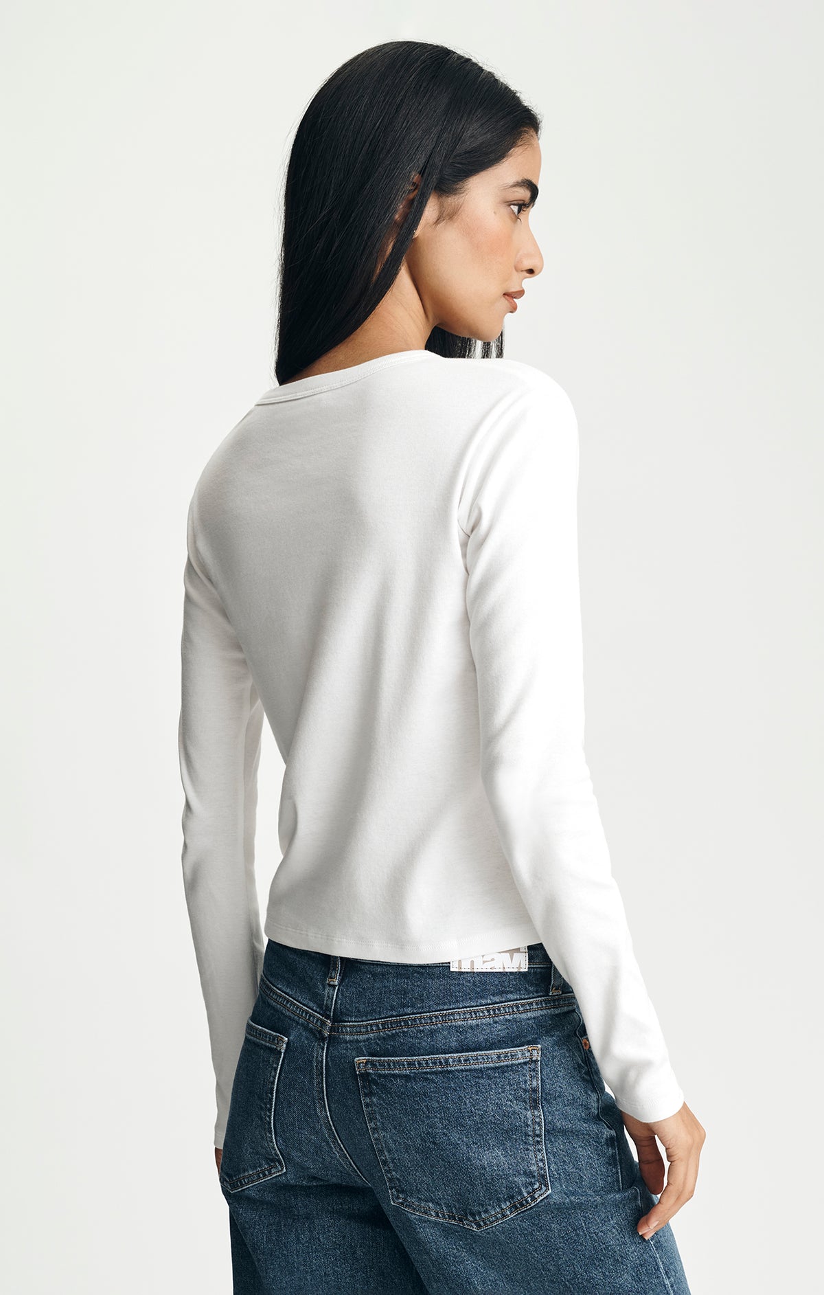 LONG SLEEVE CREW NECK T-SHIRT IN WHITE ALYSSUM - Mavi Jeans