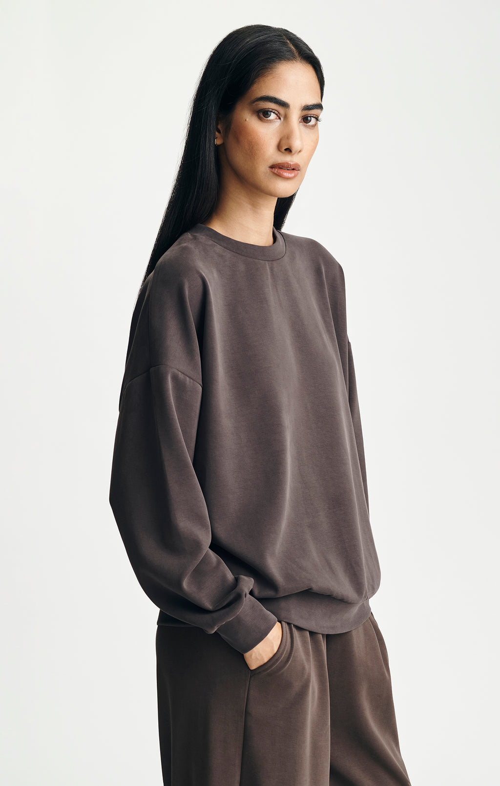 LUXE TOUCH TENCEL™ SWEATSHIRT IN GANACHE - Mavi Jeans