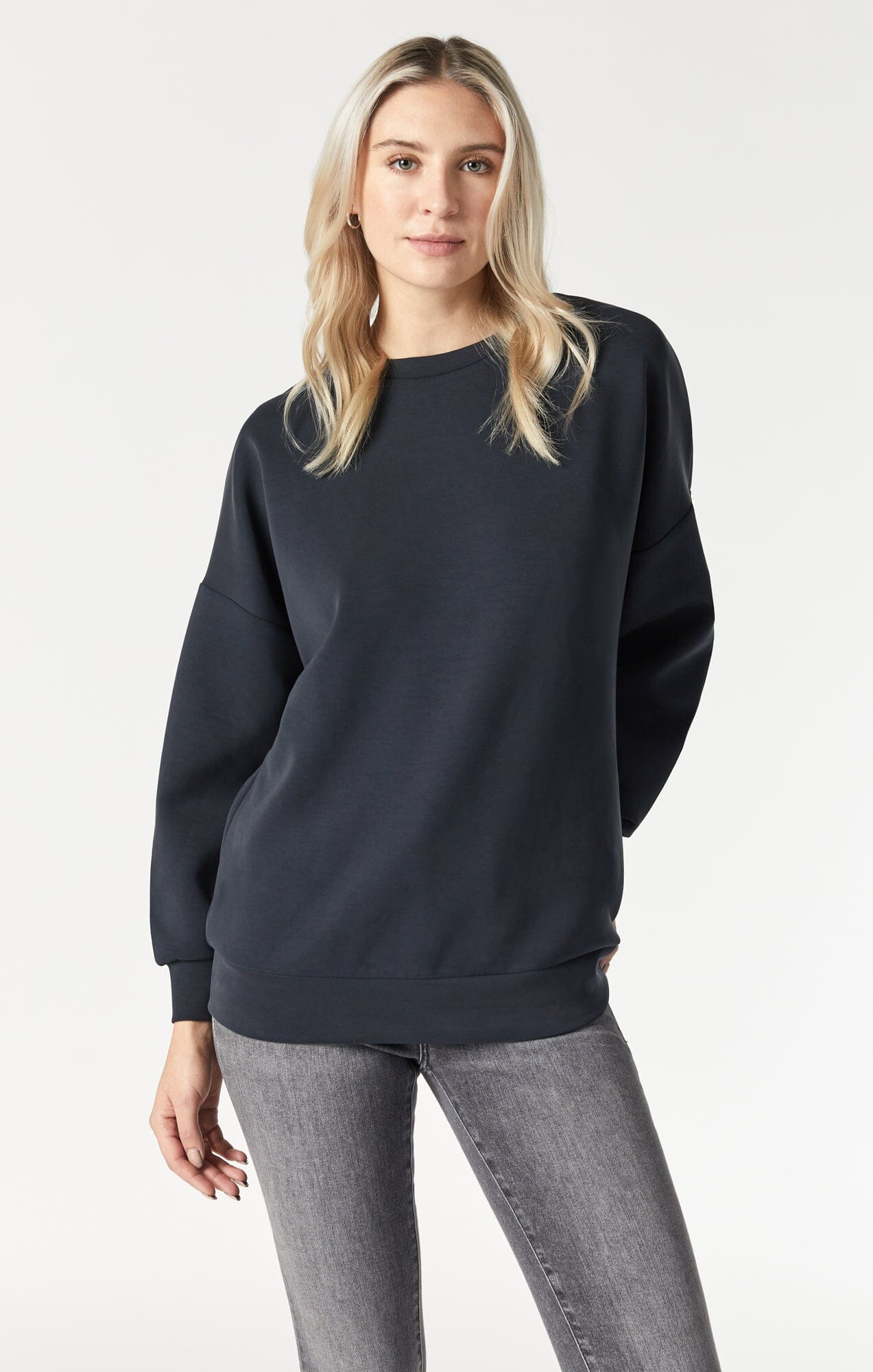 LUXE TOUCH TENCEL™ SWEATSHIRT IN BLACK - Mavi Jeans