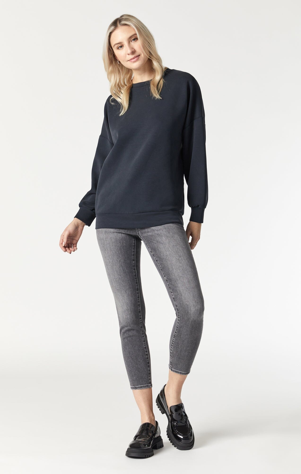 LUXE TOUCH TENCEL™ SWEATSHIRT IN BLACK - Mavi Jeans