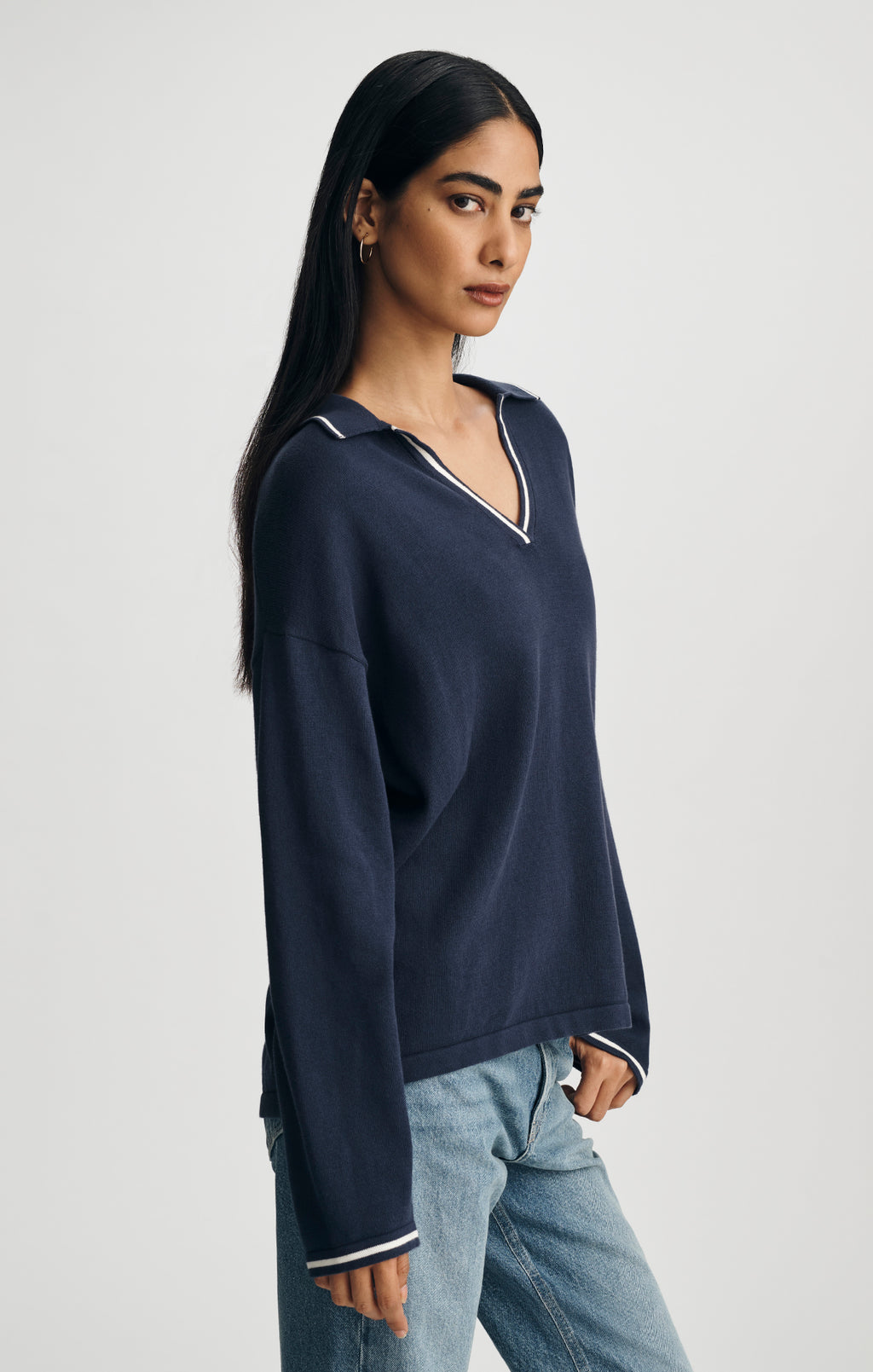 TIPPED JOHNNY COLLAR SWEATER IN NAVAL ACADEMY - Mavi Jeans