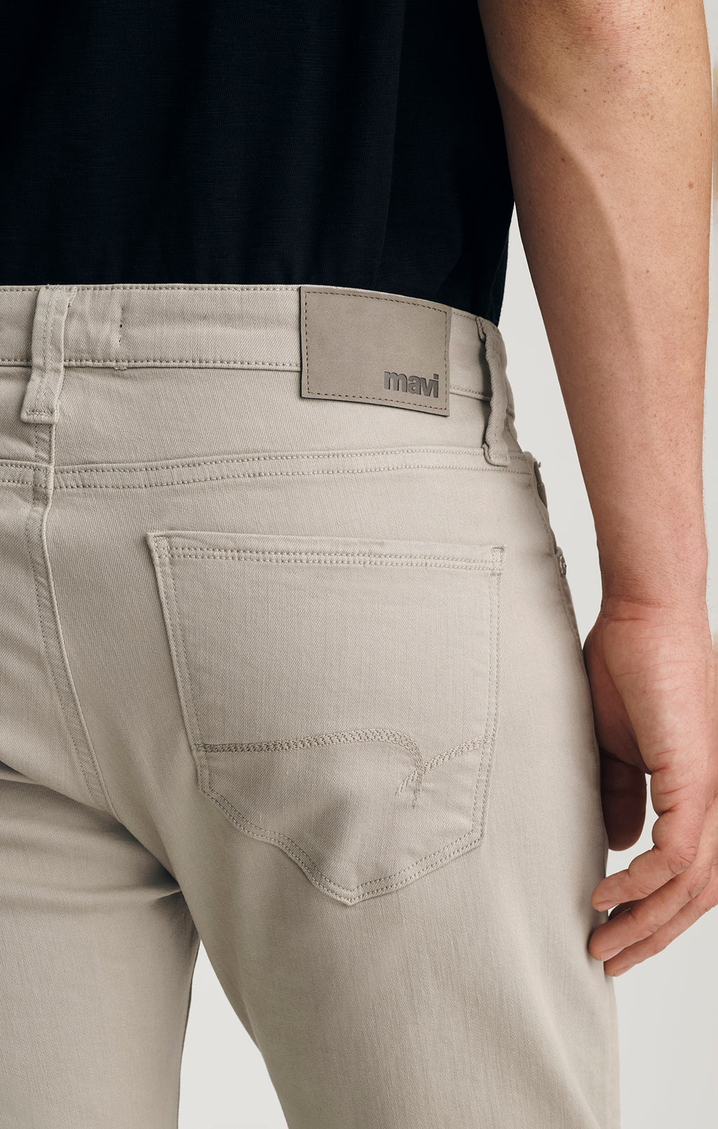 MARCUS SLIM STRAIGHT LEG IN CUMULUS CLOUD SUPERMOVE - Mavi Jeans