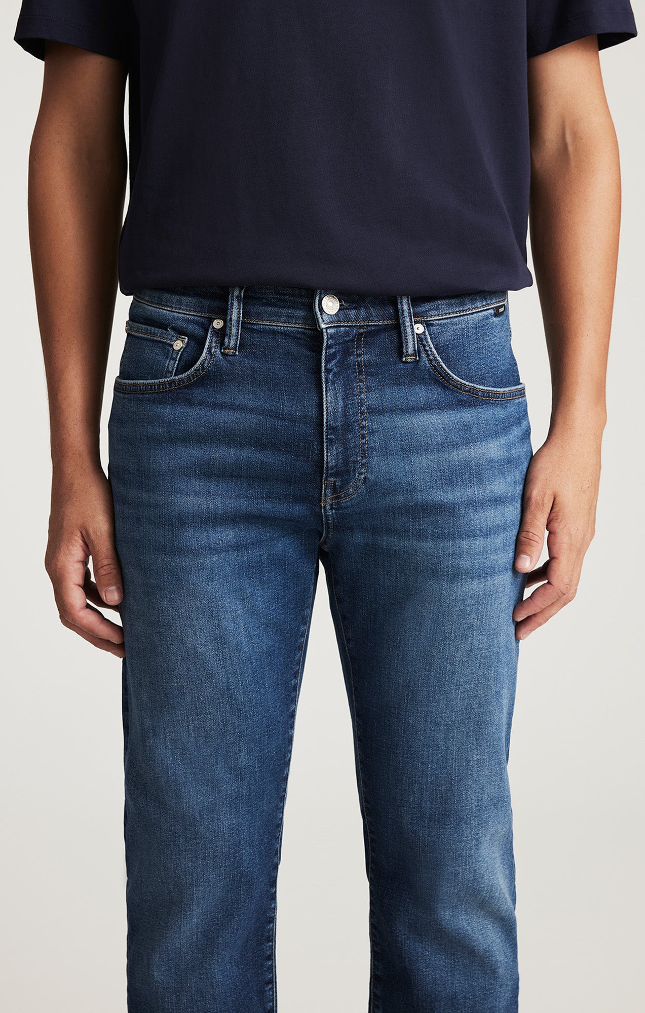 ZACH STRAIGHT LEG IN DEEP BRUSHED CLASSIC VINTAGE - Mavi Jeans