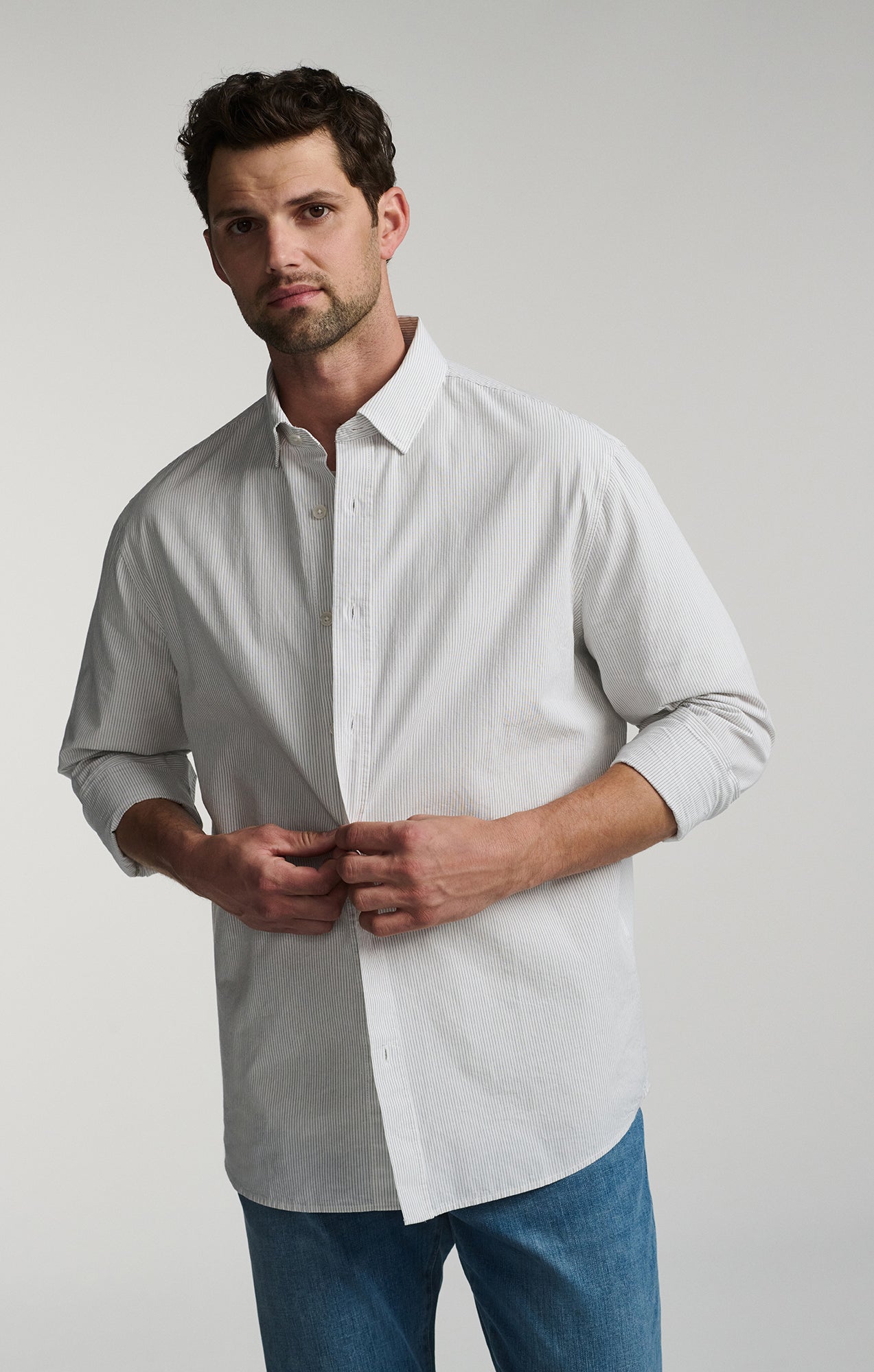 LONG SLEEVE BUTTON-UP SHIRT IN BLACK IRIS - Mavi Jeans